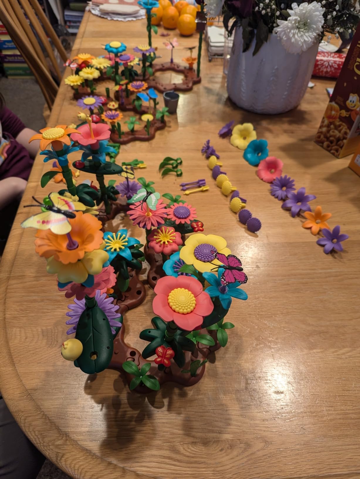 Scientoy Flower Garden Building Toys, Girl Toys Build a Garden, 130 PCS Flower Pretend Gardening Gift for Kids, Floral Arrangement Playset for Age 3-7 Year Old Child Educational Activity - Customer Photo 1