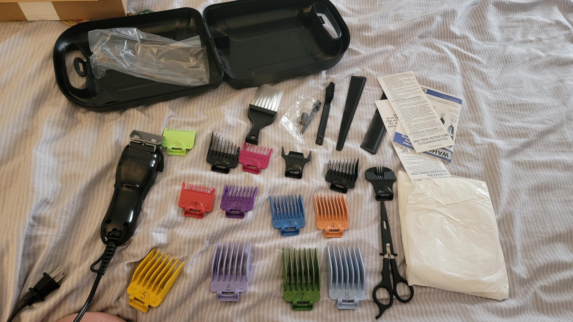 Wahl Home Haircutting Corded Clipper Kit with Adjustable Taper Lever, and 10 Color Coded Guards for Easy Clipping & Trimming - Model 79722 - Customer Photo 2