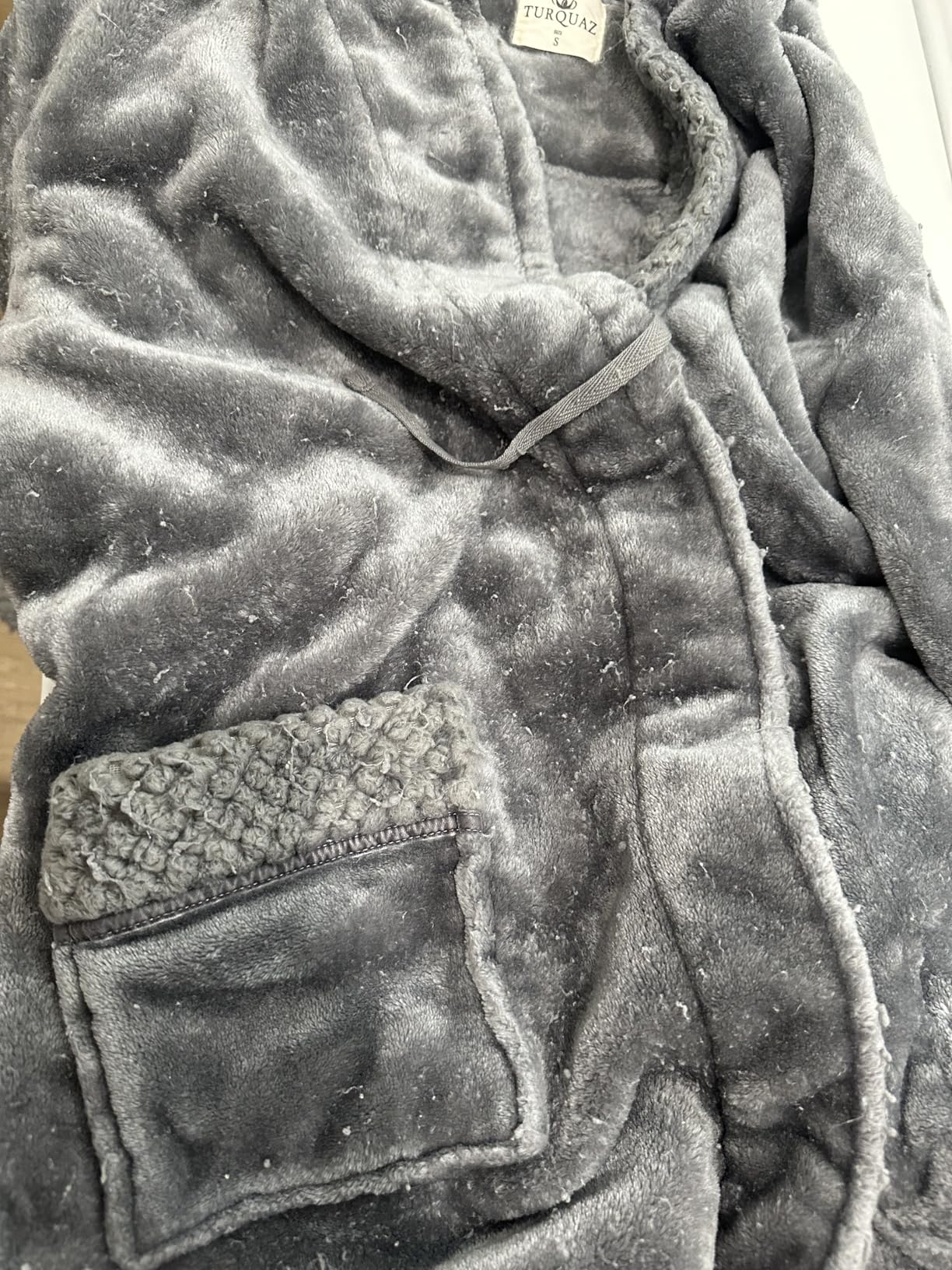 Turquaz Oversize Plush Robes For Women, Soft Warm Fleece Bathrobe for Women Customer Review Turquaz Oversize Plush Robes For Women, Soft Warm Fleece Bathrobe for Women - Customer Photo 1