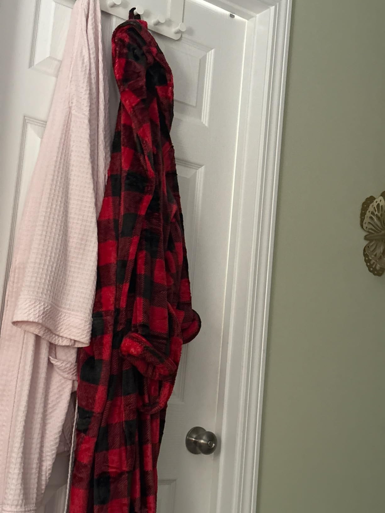 PAVILIA Mens Soft Robe | Warm Fleece Robes for Men, Soft Spa Bathrobe with Shawl Collar and Pockets Customer Review PAVILIA Mens Soft Robe | Warm Fleece Robes for Men, Soft Spa Bathrobe with Shawl Collar and Pockets - Customer Photo 1