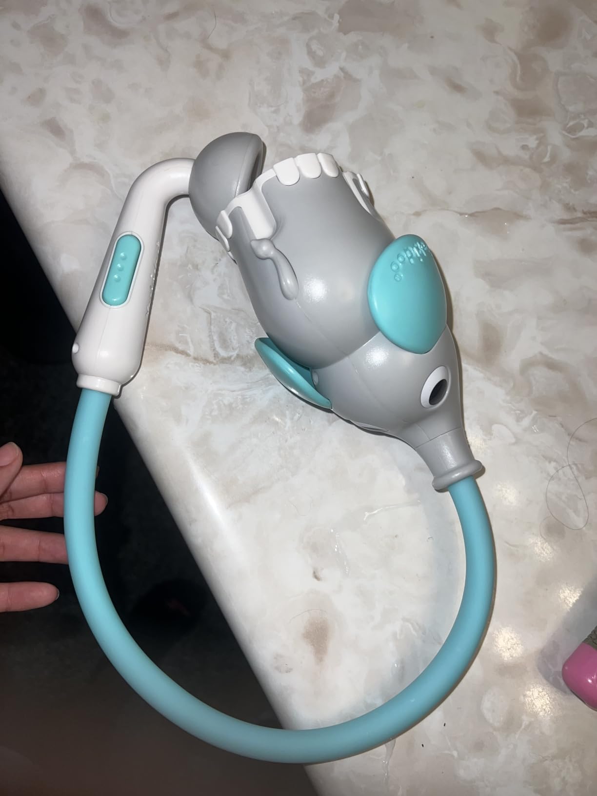 Yookidoo Baby Bath Shower Head - Elephant Water Pump with Trunk Spout Rinser - Control Water Flow from 2 Elephant Trunk Knobs for Maximum Fun in Tub or Sink for Newborn Babies - Customer Photo 1