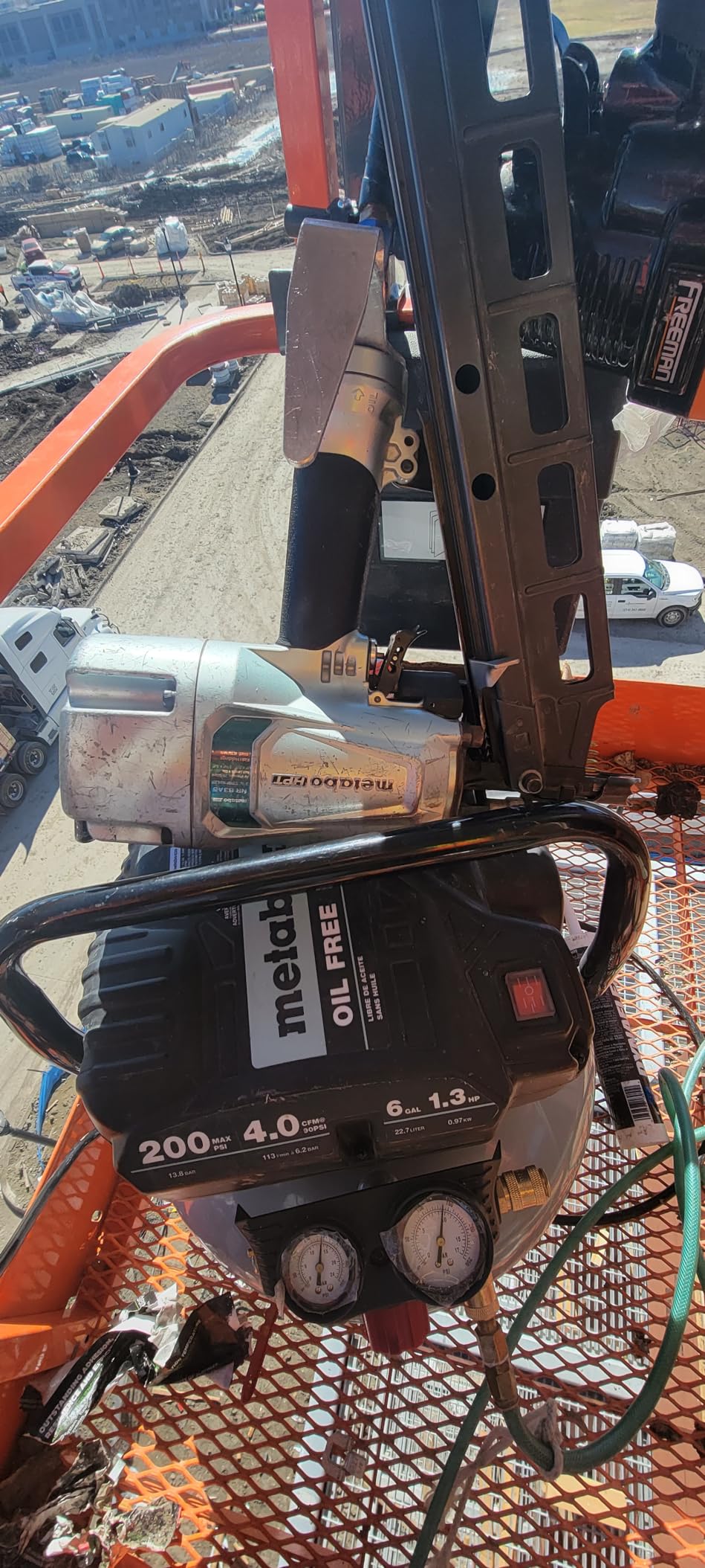 Metabo HPT Air Compressor, THE TANK, Portable Pancake Air Compressor 200 PSI, 6 Gallon Tank, Versatile for Use with Framing, Siding, Finish, Brad or Roofing Nailers, EC914S - Customer Photo 1