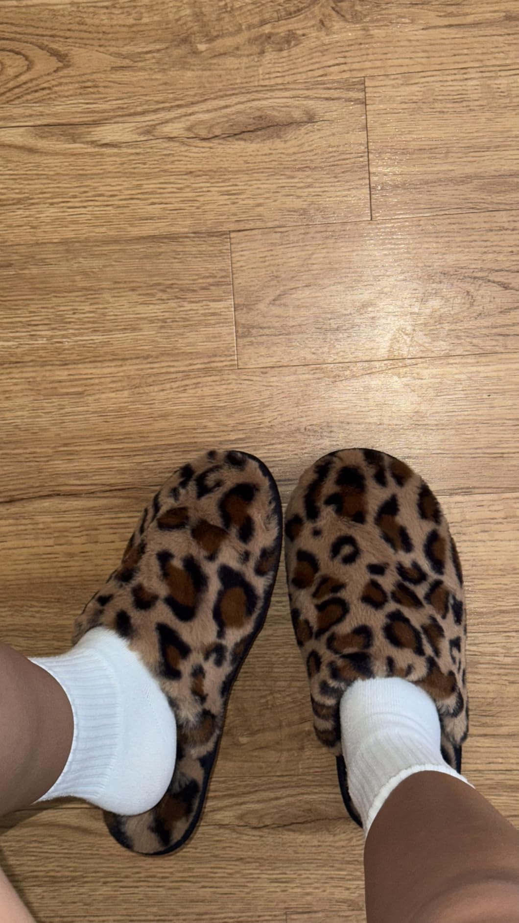 Snug Leaves Women's Fuzzy Scuff Slippers Soft Comfy Memory Foam Non-slip Indoor House Shoes - Customer Photo 3