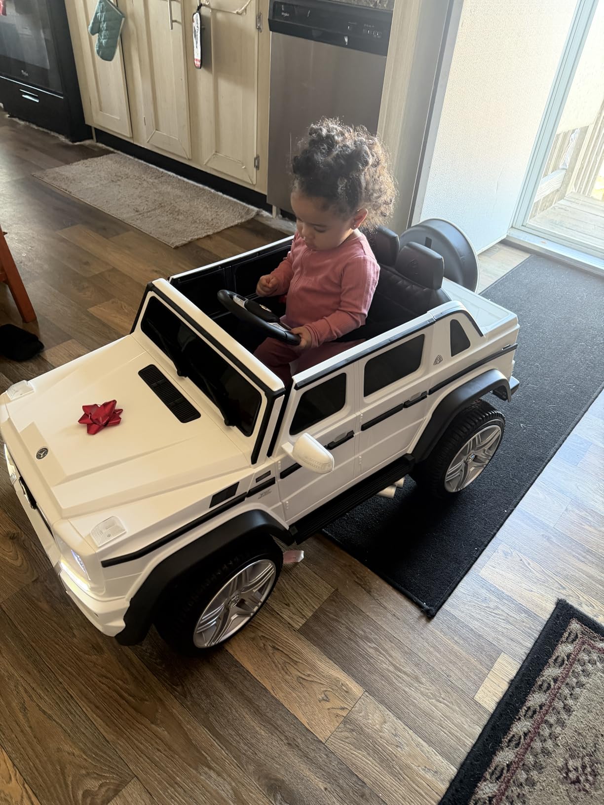 Costzon Ride on Car, Licensed Mercedes-Benz Maybach, 12V Battery Powered Vehicle Toy w/ 2 Motors, Remote Control, 3 Speeds, Lights, Horn, Music, Aux, Storage, Truck, Electric Car for Kids (White) - Customer Photo 1