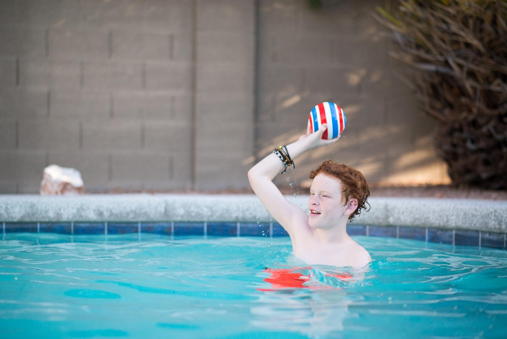 Activ Life Ultimate Pool Ball - Water-Fillable Underwater Ball - Passing, Dribbling & Diving - Fun Swimming Pool Toys for Kids & Adults - Summer Gifts & Beach Games for Family - Pink/Purple, 6