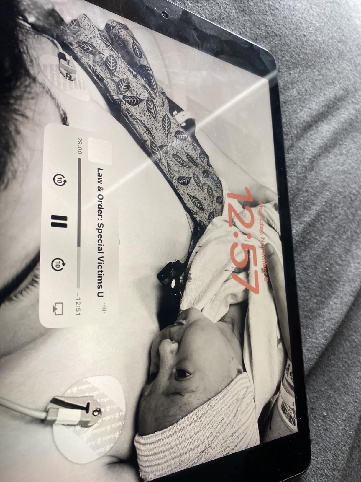 Apple iPad (10.2-inch, Wi-Fi, 128GB, 8th Generation)- Space Gray (Renewed) - Customer Photo 1