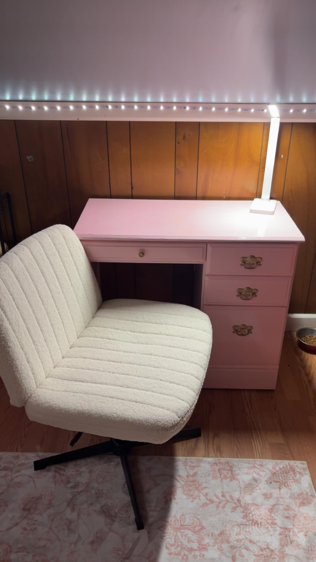 Lepro LED Desk Lamp, Metal Desk Light 9.5W 800lm, Forbes Vetted Best Task Lamp, 5 Color Modes 5 Brightness Level, Dimmable Home Office Desktop Lamp for Reading, Crafting, Sewing, Puzzle, Nail, White Customer Review Lepro LED Desk Lamp, Metal Desk Light 9.5W 800lm, Forbes Vetted Best Task Lamp, 5 Color Modes 5 Brightness Level, Dimmable Home Office Desktop Lamp for Reading, Crafting, Sewing, Puzzle, Nail, White - Customer Photo 2