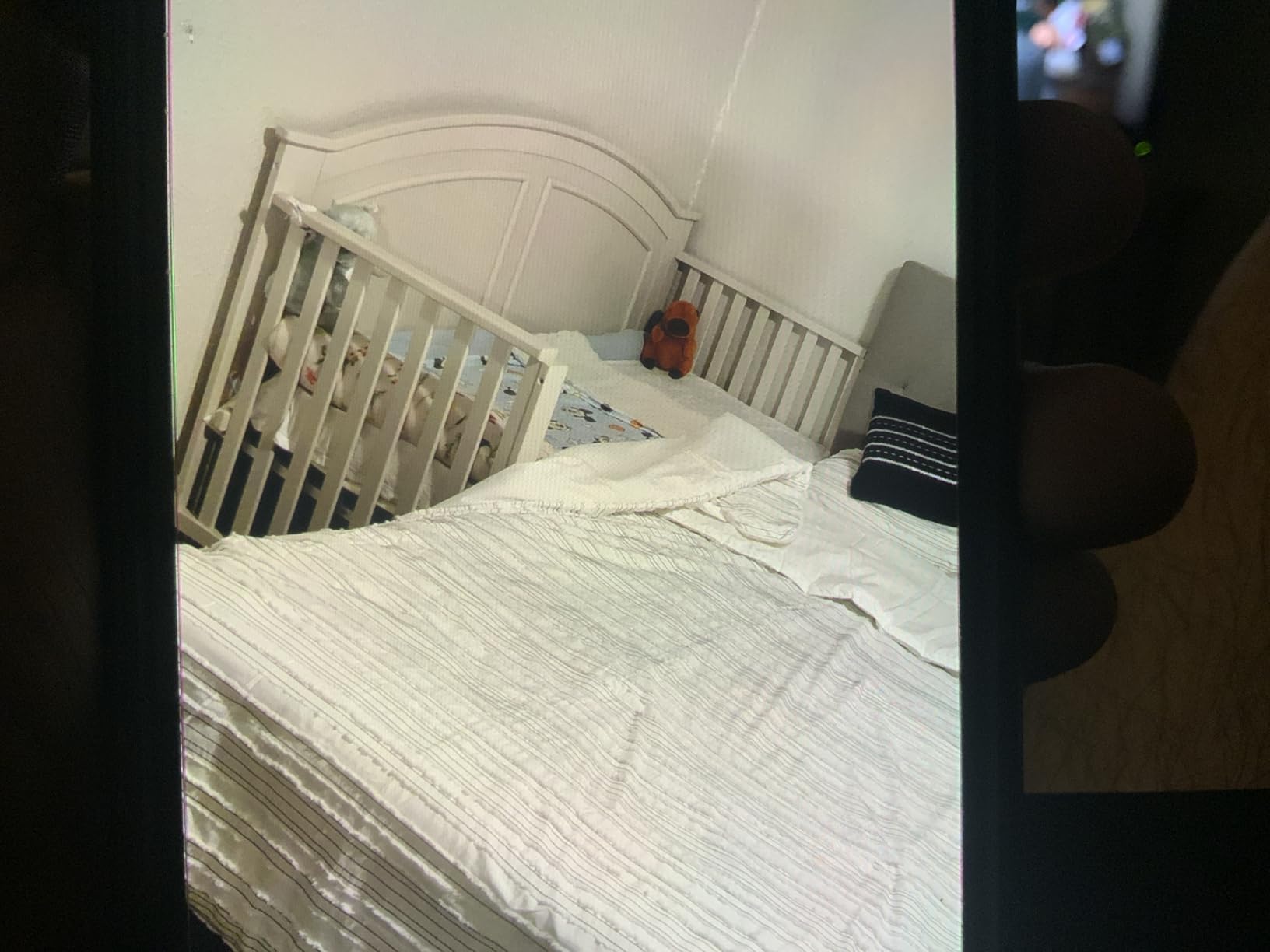 Delta Children Perry 6-in-1 Convertible Crib - Greenguard Gold Certified, Bianca White - Customer Photo 2