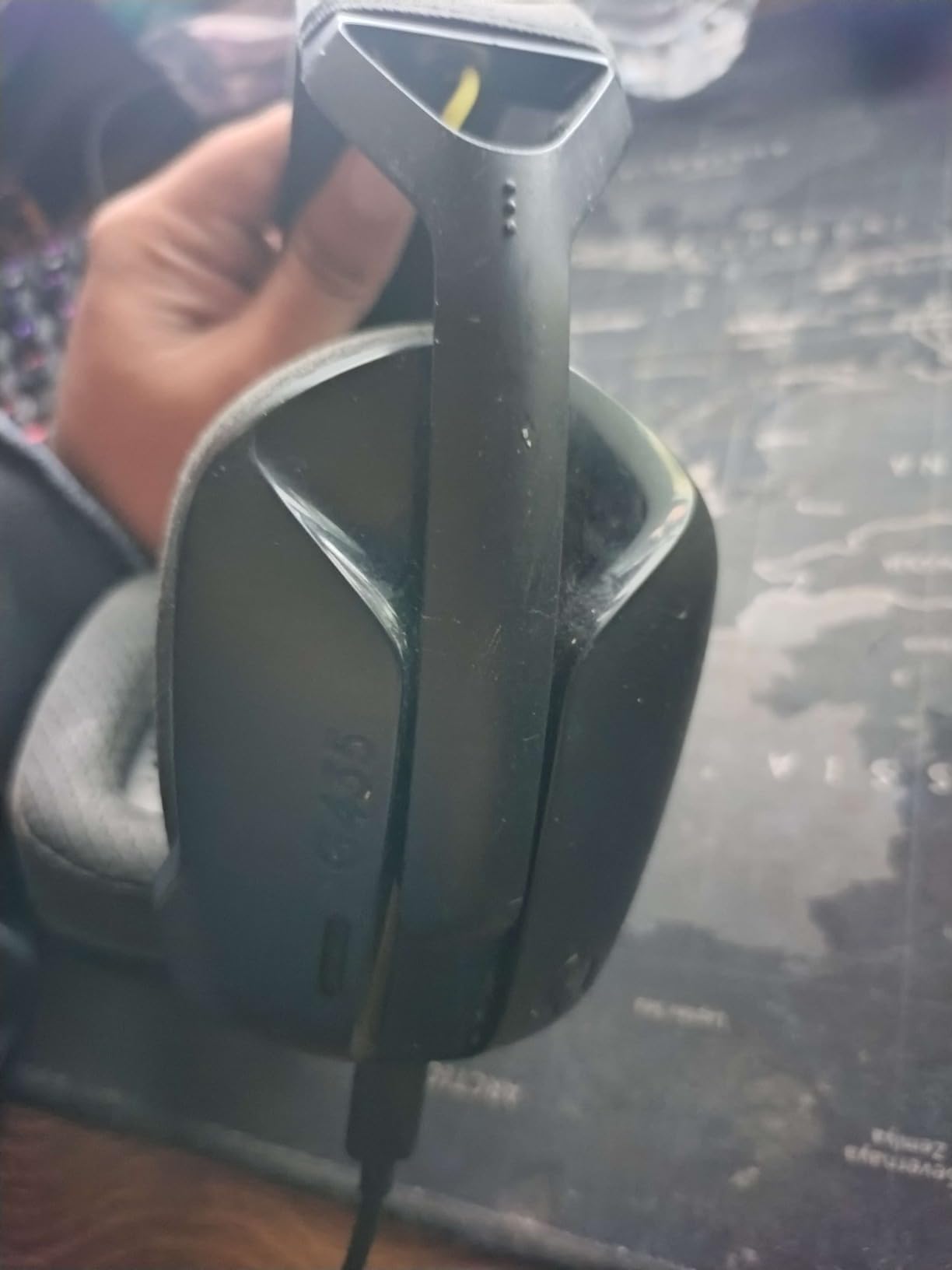 Logitech G435 LIGHTSPEED and Bluetooth Wireless Gaming Headset - Lightweight over-ear headphones, built-in mics, 18h battery, compatible with Dolby Atmos, PC, Mobile - Black Customer Review Logitech G435 LIGHTSPEED and Bluetooth Wireless Gaming Headset - Lightweight over-ear headphones, built-in mics, 18h battery, compatible with Dolby Atmos, PC, Mobile - Black - Customer Photo 3