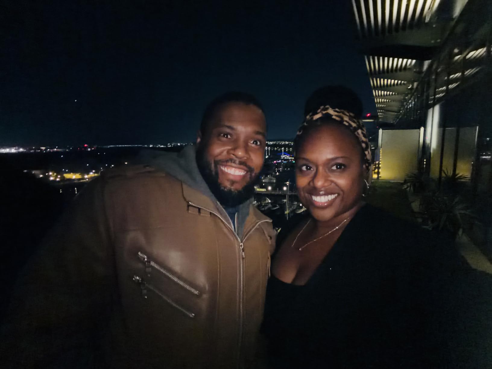 Glow Recipe Watermelon Niacinamide Dew Drops - Brightening, Plumping Hydrating Face Serum, Makeup Primer + Liquid Highlighter with Hyaluronic Acid - Dewy & Glowing Korean Skin Care (40ml) - Customer Photo 1