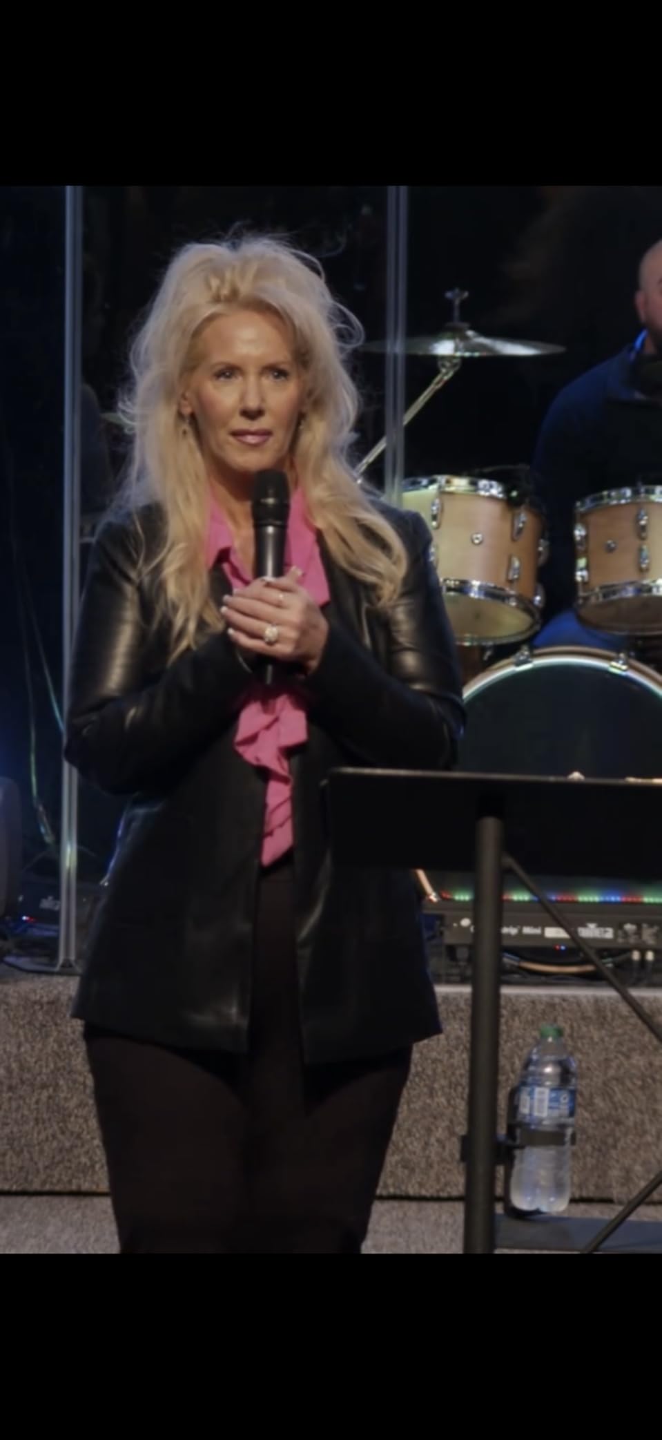 Glow Recipe Watermelon Niacinamide Dew Drops - Brightening, Plumping Hydrating Face Serum, Makeup Primer + Liquid Highlighter with Hyaluronic Acid - Dewy & Glowing Korean Skin Care (40ml) - Customer Photo 3