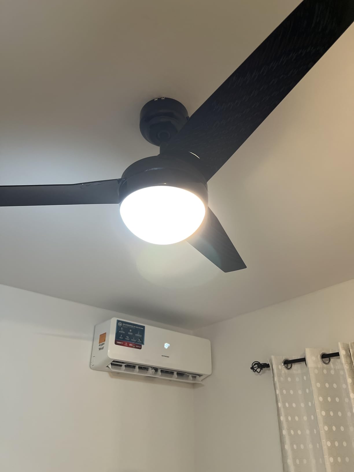 Kasa Smart Light Bulbs, Full Color Changing Dimmable Smart WiFi Bulbs Compatible with Alexa and Google Home, A19, 60 W 800 Lumens,2.4Ghz only, No Hub Required, 2-Pack (KL125P2), Multicolor Customer Review Kasa Smart Light Bulbs, Full Color Changing Dimmable Smart WiFi Bulbs Compatible with Alexa and Google Home, A19, 60 W 800 Lumens,2.4Ghz only, No Hub Required, 2-Pack (KL125P2), Multicolor - Customer Photo 3