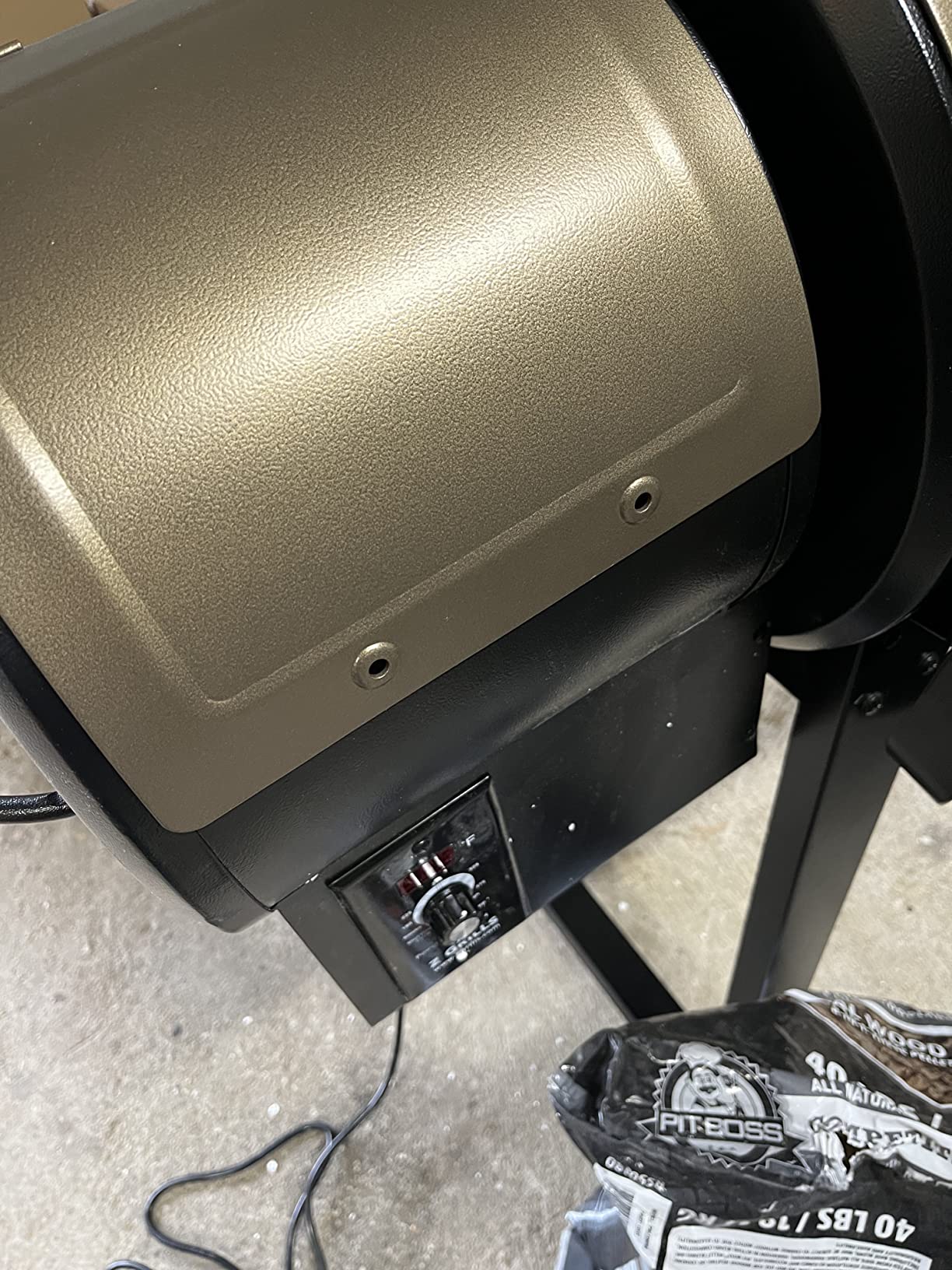 Z GRILLS ZPG-550B2 Wood Pellet Grill & Smoker with PID 2.1 Controller, 553 sq in Cooking Area, Meat Probe, Hopper Cleanout, 8 in 1 BBQ Grill Outdoor Auto Temperature Control, Black - Customer Photo 2