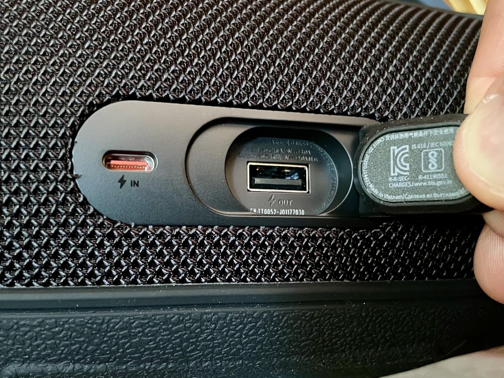 JBL CHARGE 5 - Portable Waterproof (IP67) Bluetooth Speaker with Powerbank USB Charge out, 20 hours playtime, JBL Partyboost (Blue) Customer Review JBL CHARGE 5 - Portable Waterproof (IP67) Bluetooth Speaker with Powerbank USB Charge out, 20 hours playtime, JBL Partyboost (Blue) - Customer Photo 1