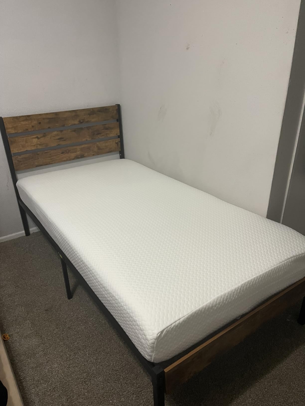 FDW | 8 Inch Full Mattress | Medium Firm | Gel Memory Foam Mattress | White | Bed in a Box, CertiPUR-US Certified | Pressure Relief, Cooling Ventilated Foam | Washable Removable Cover - Customer Photo 1