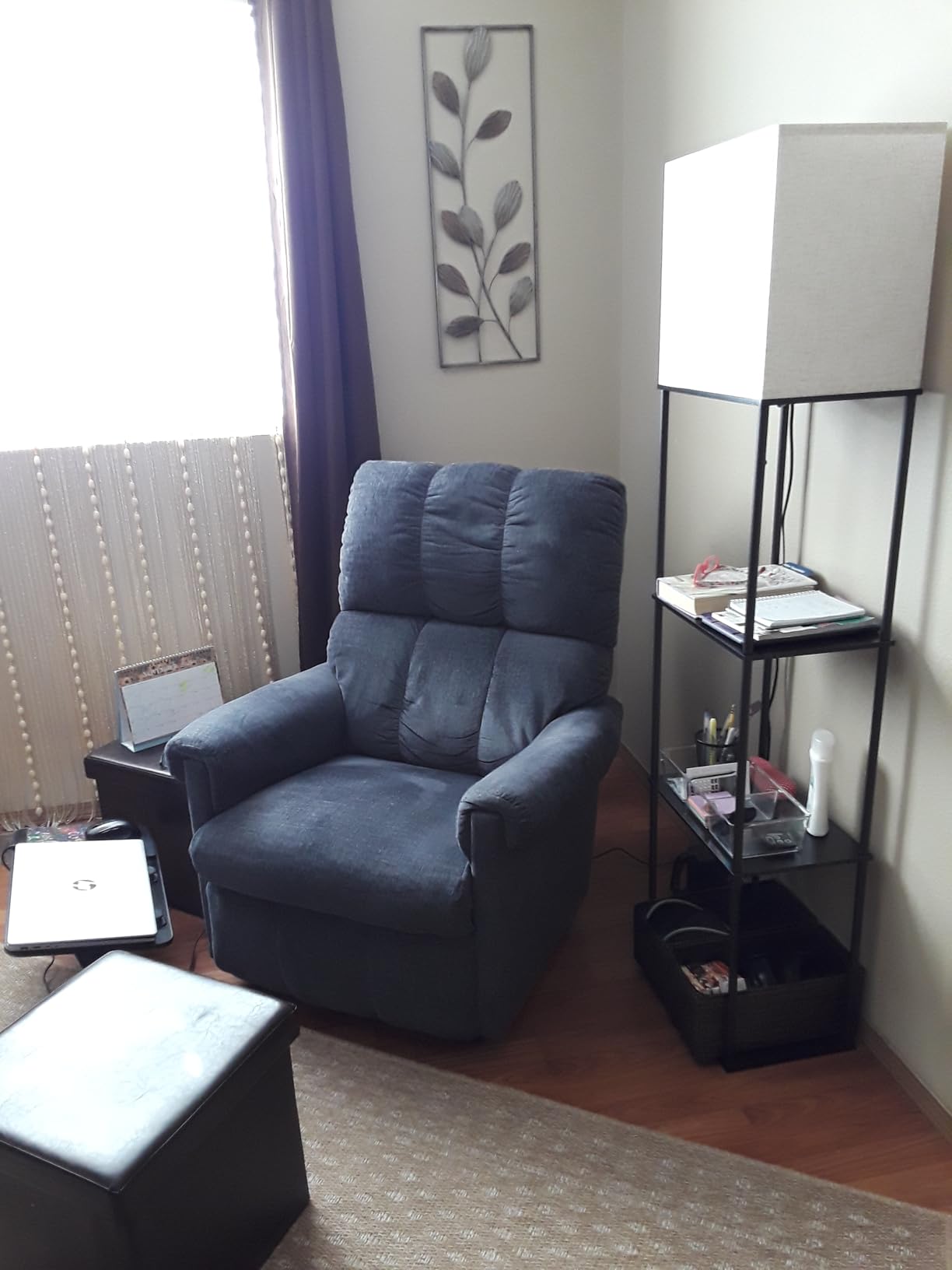 SUNMORY Floor Lamp with Shelves, Modern Square Standing Lamp with 3 Color Temperature Bulb, Corner Display Bookshelf Lamp for Living Room and Bedroom(Black) Customer Review SUNMORY Floor Lamp with Shelves, Modern Square Standing Lamp with 3 Color Temperature Bulb, Corner Display Bookshelf Lamp for Living Room and Bedroom(Black) - Customer Photo 2