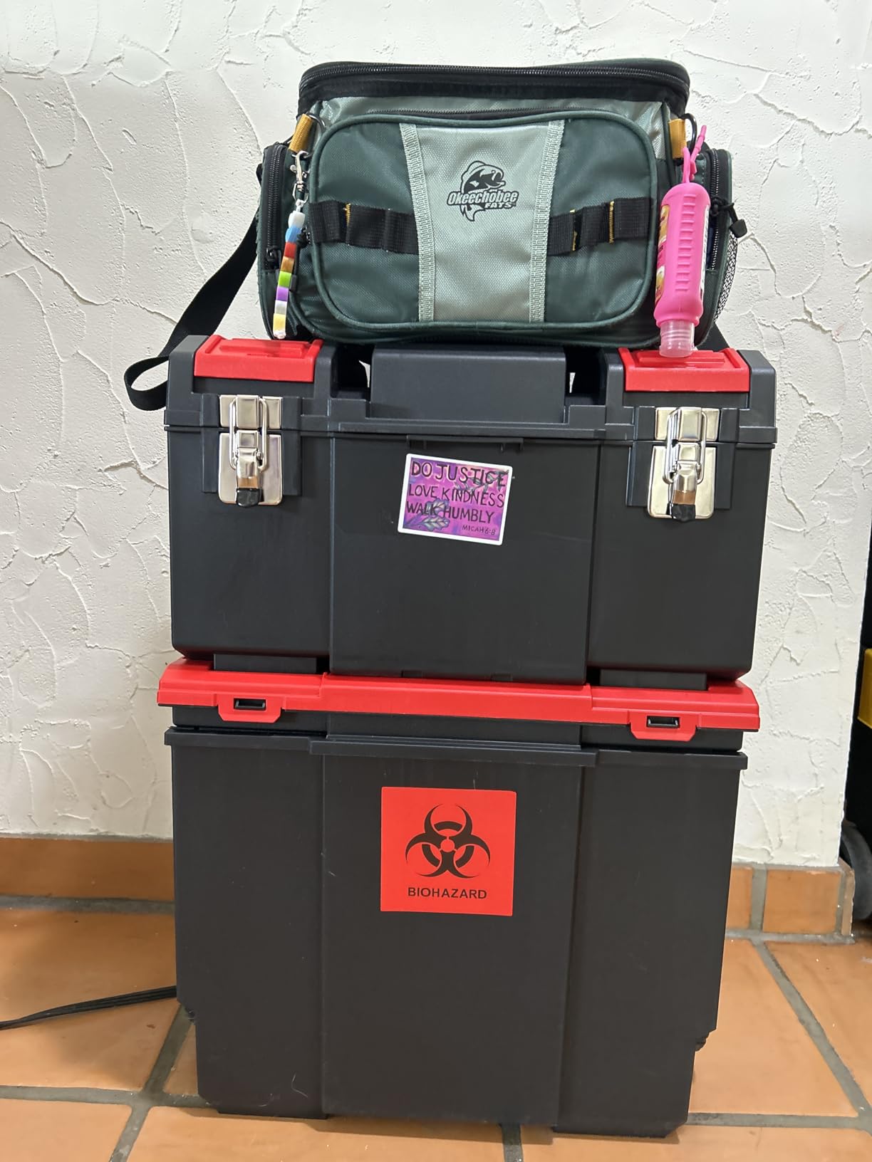 CRAFTSMAN 29-in. Rolling Tool Box with Wheels, Black, Plastic, Lockable (CMST24800) Customer Review CRAFTSMAN 29-in. Rolling Tool Box with Wheels, Black, Plastic, Lockable (CMST24800) - Customer Photo 1