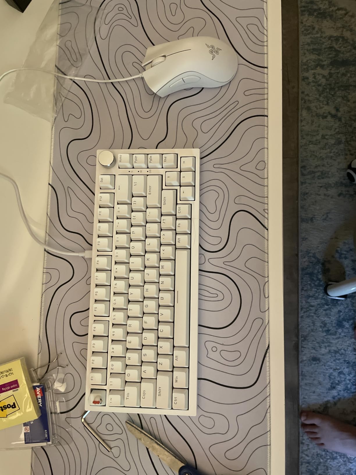 Razer DeathAdder Essential Gaming Mouse: 6400 DPI Optical Sensor - 5 Programmable Buttons - Mechanical Switches - Rubber Side Grips - Classic Black Customer Review Razer DeathAdder Essential Gaming Mouse: 6400 DPI Optical Sensor - 5 Programmable Buttons - Mechanical Switches - Rubber Side Grips - Classic Black - Customer Photo 2