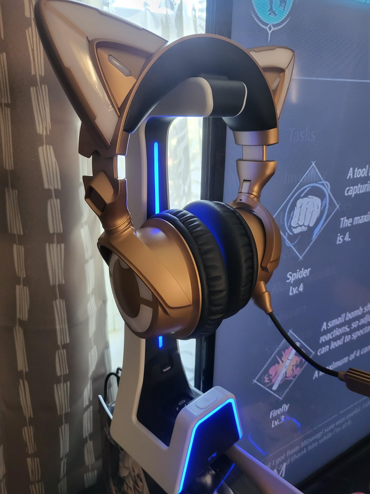 Tilted Nation 3 in 1 Gaming Headset and Controller Stand for PS5 and Xbox Series X Charging Station - Game Controller Holder and Headphone Stand for Desk with PlayStation and Xbox Magnetic Charger - Customer Photo 1