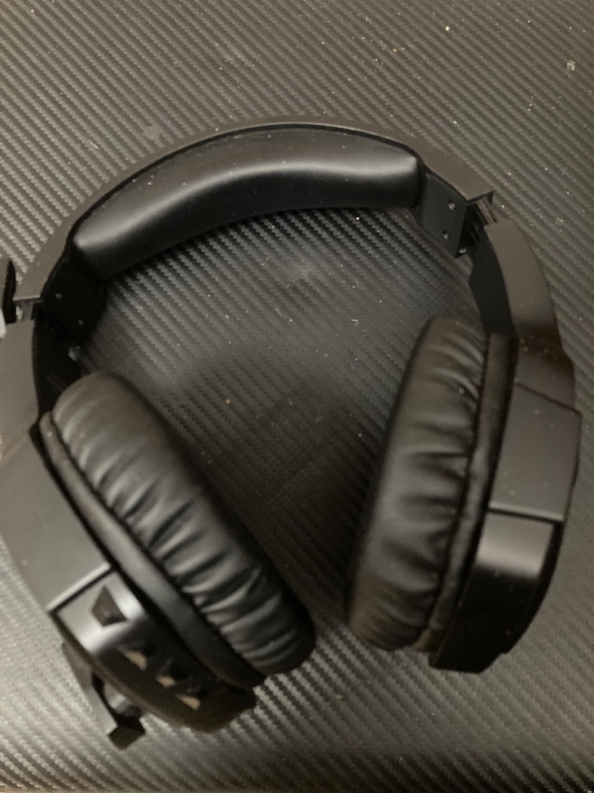 BINNUNE Wireless Gaming Headset with 2.4GHz for PS5, PS4, PC, Switch, FPS Gamers, 120Hrs+ Bluetooth 5.3 Gaming Headsets with Noise Canceling Mic, 50MM Headphones for Laptop, Mobile, Mac (Red) - Customer Photo 1