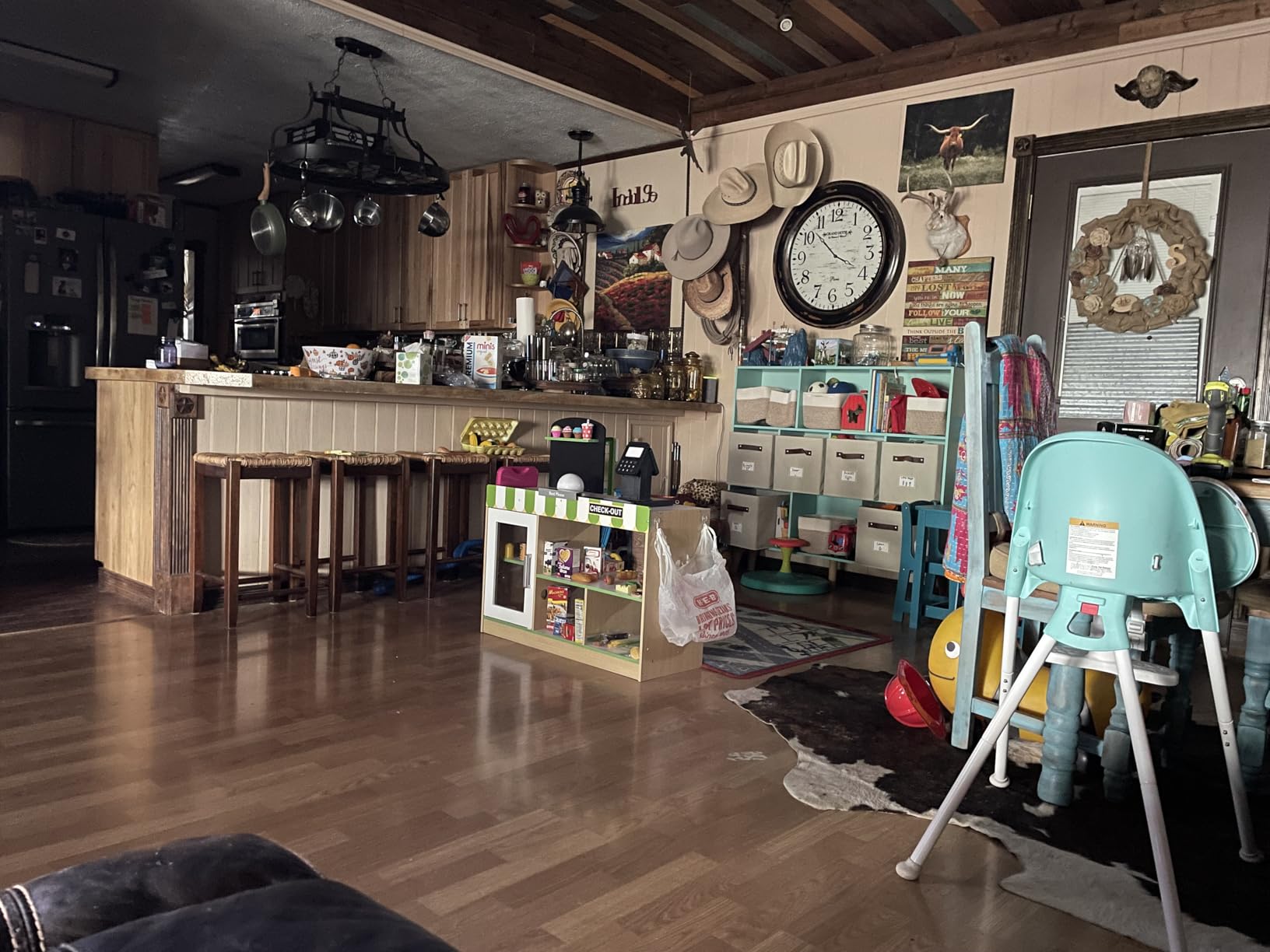 LEYAOYAO Cube Bookshelf 3 Tier Mid-Century Rustic Brown Modern Bookcase with Legs,Retro Wood Bookshelves Storage Organizer Shelf,Freestanding Open Book Shelves for Bedroom,Living Room,Office - Customer Photo 2