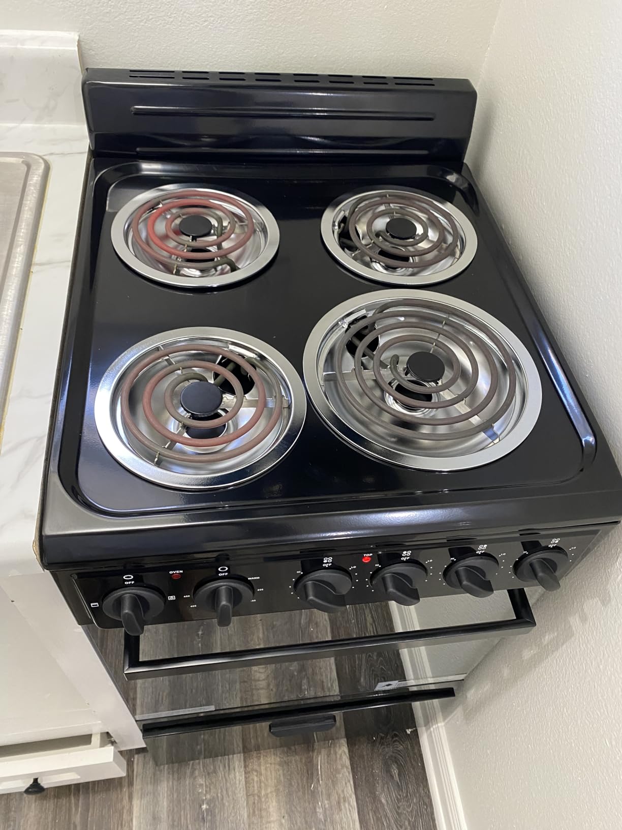 Premium Levella PRE2027GB 20 in Freestanding Electric Range with 4 Coil Burners and 2.2 Cu. Ft. Single Oven Capacity with Lower Storage Drawer in Black - Customer Photo 2