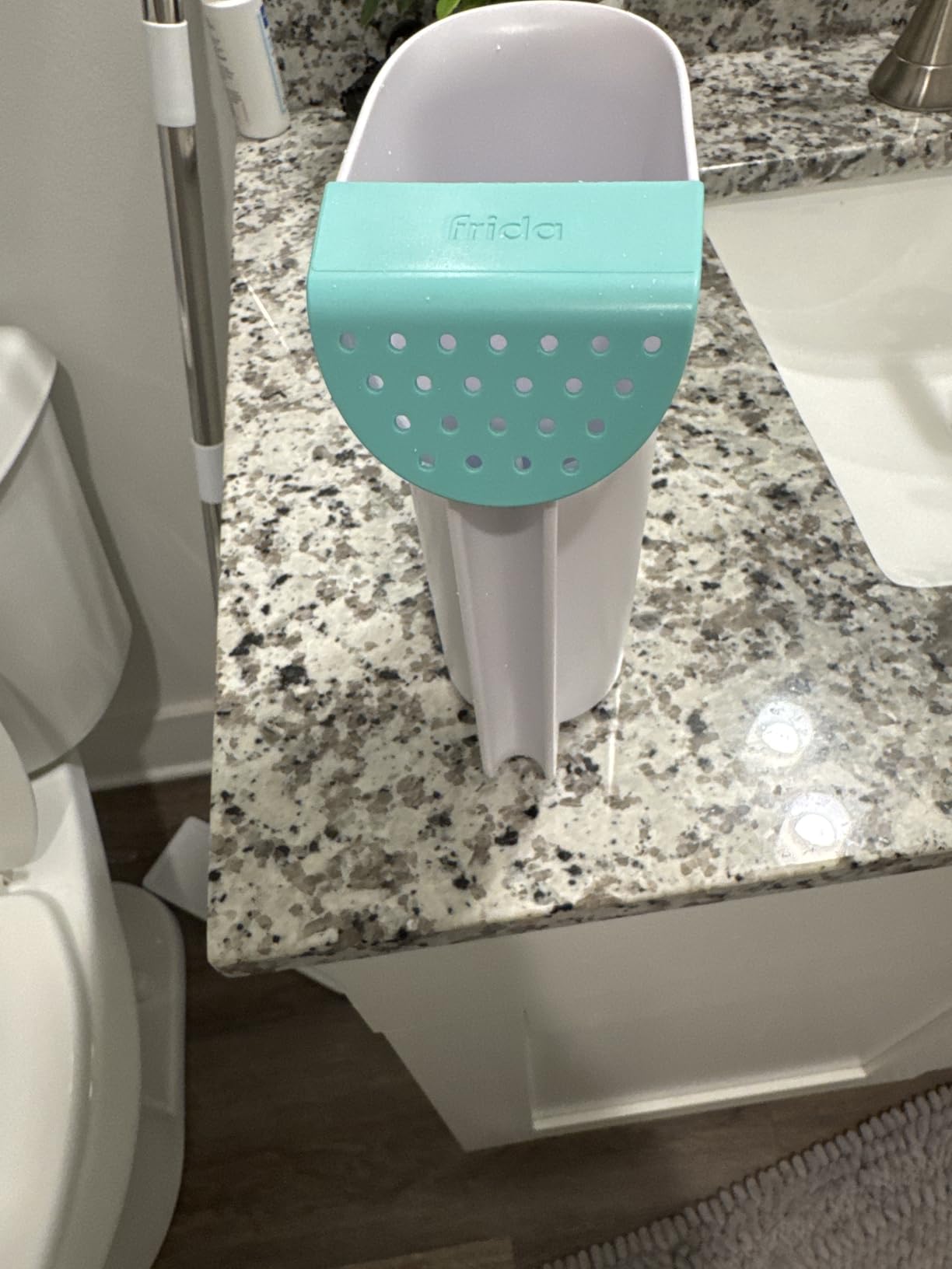 Frida Baby Control The Flow Bath Rinse Cup, Tear Free Rinser to Wash Hair and Body with Easy Grip Handle and Removable Rain Shower, Made in USA - Customer Photo 2