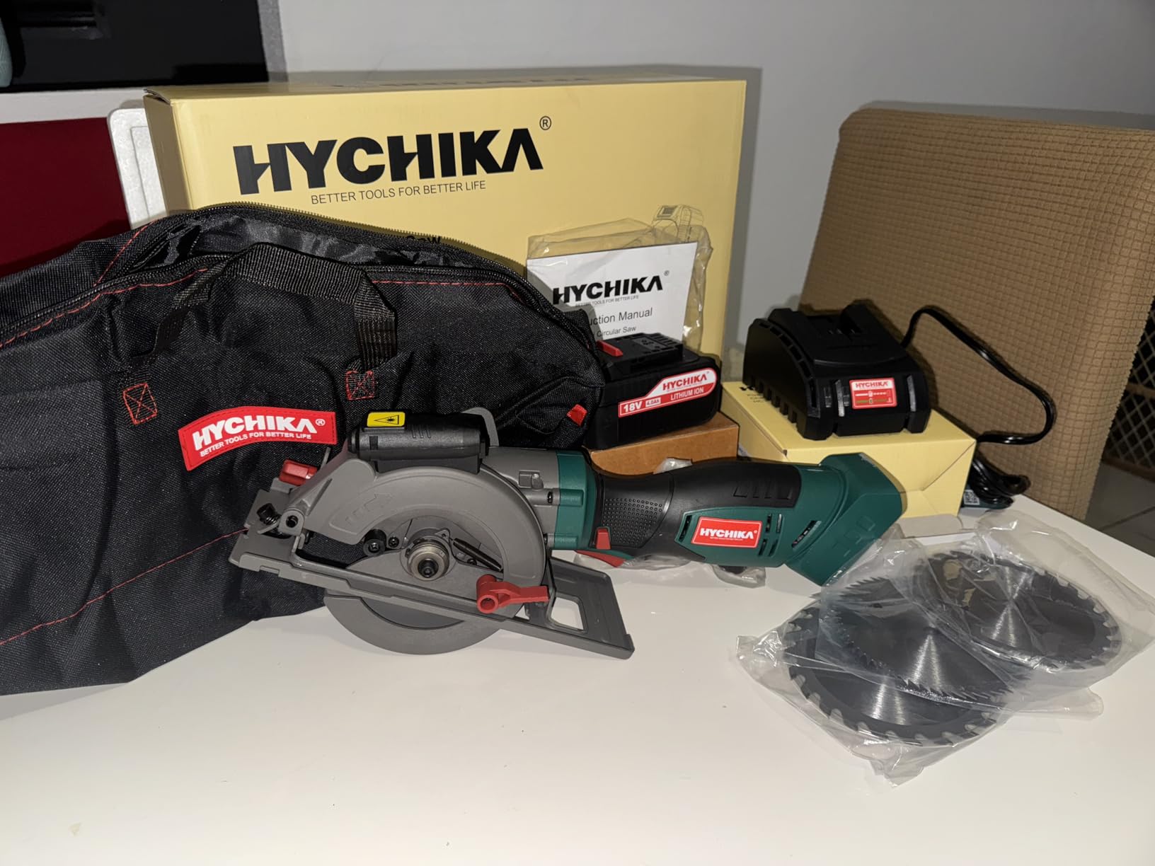 HYCHIKA Cordless Circular Saw, 18V Mini Circular Saw with 4.0Ah Battery, 3 Blades(4-1/2