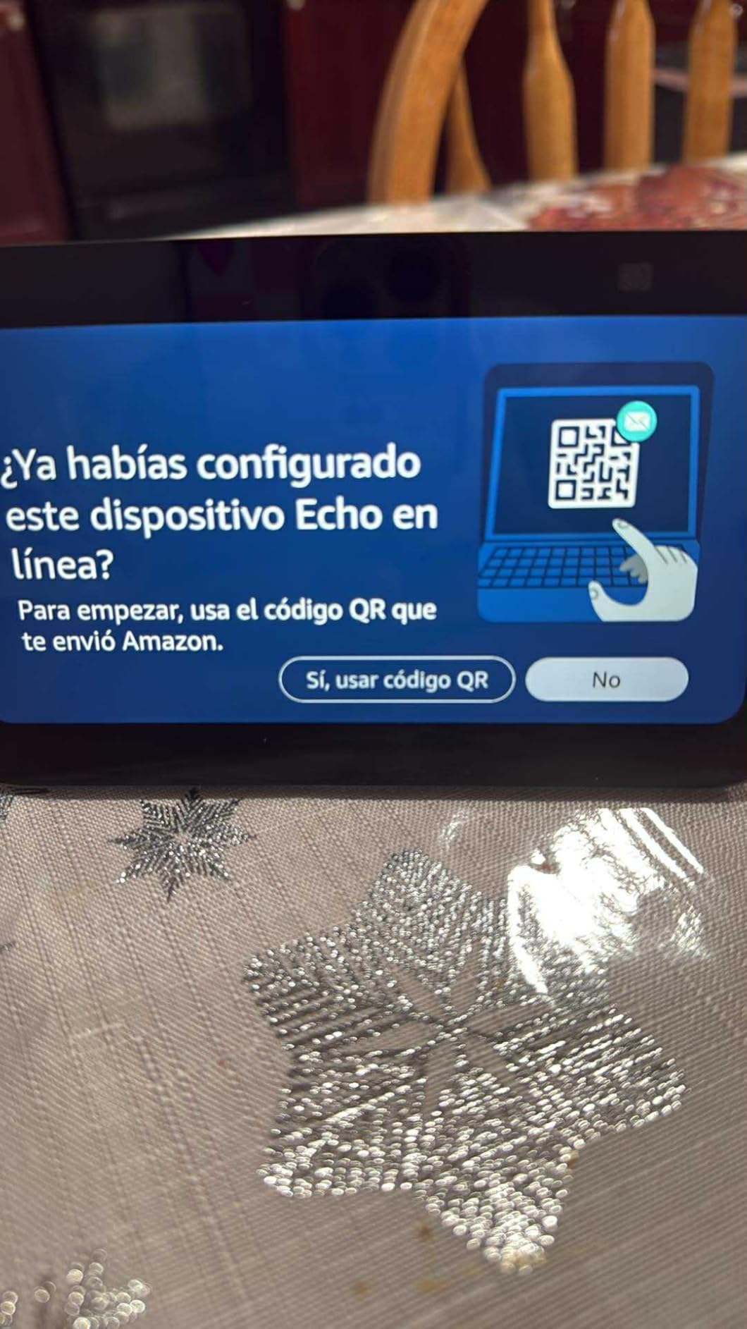 Amazon Echo Show 5, Smart display with 2x the bass and clearer sound, Charcoal - Customer Photo 5