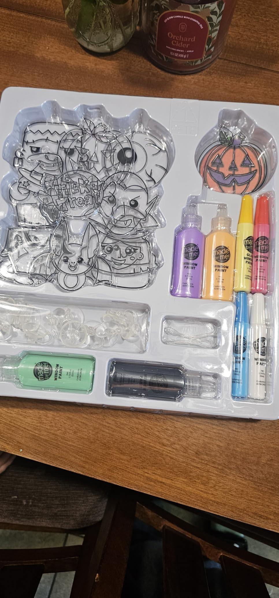 Made By Me Create Your Own Holiday Window Art by Horizon Group USA, Make 20 Projects, Includes Winter-Themed Suncatcher Frames & Window Clings, Glitter Paint, Paint Tubes, Suction Cups & Cording - Customer Photo 1