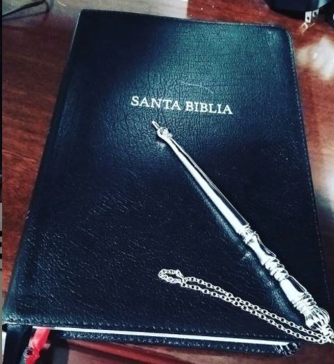 Torah Book Pointer Yad Hand Pointer Silver Finish Great bar bat Mitzvah Gift with a 20cm Bead Charm (17 cm Silver in Gift Box) Customer Review Torah Book Pointer Yad Hand Pointer Silver Finish Great bar bat Mitzvah Gift with a 20cm Bead Charm (17 cm Silver in Gift Box) - Customer Photo 2