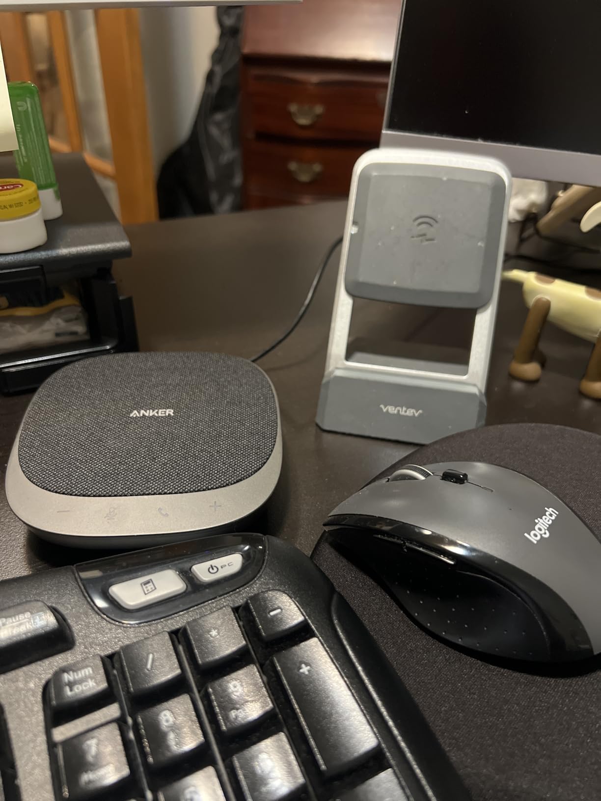 Anker PowerConf S330 USB Speakerphone, Conference Microphone for Home Office, Smart Voice Enhancement, Plug and Play, 360° Voice Coverage, Powerful Sound, Desktop PC Speaker, Online Meetings Customer Review Anker PowerConf S330 USB Speakerphone, Conference Microphone for Home Office, Smart Voice Enhancement, Plug and Play, 360° Voice Coverage, Powerful Sound, Desktop PC Speaker, Online Meetings - Customer Photo 2