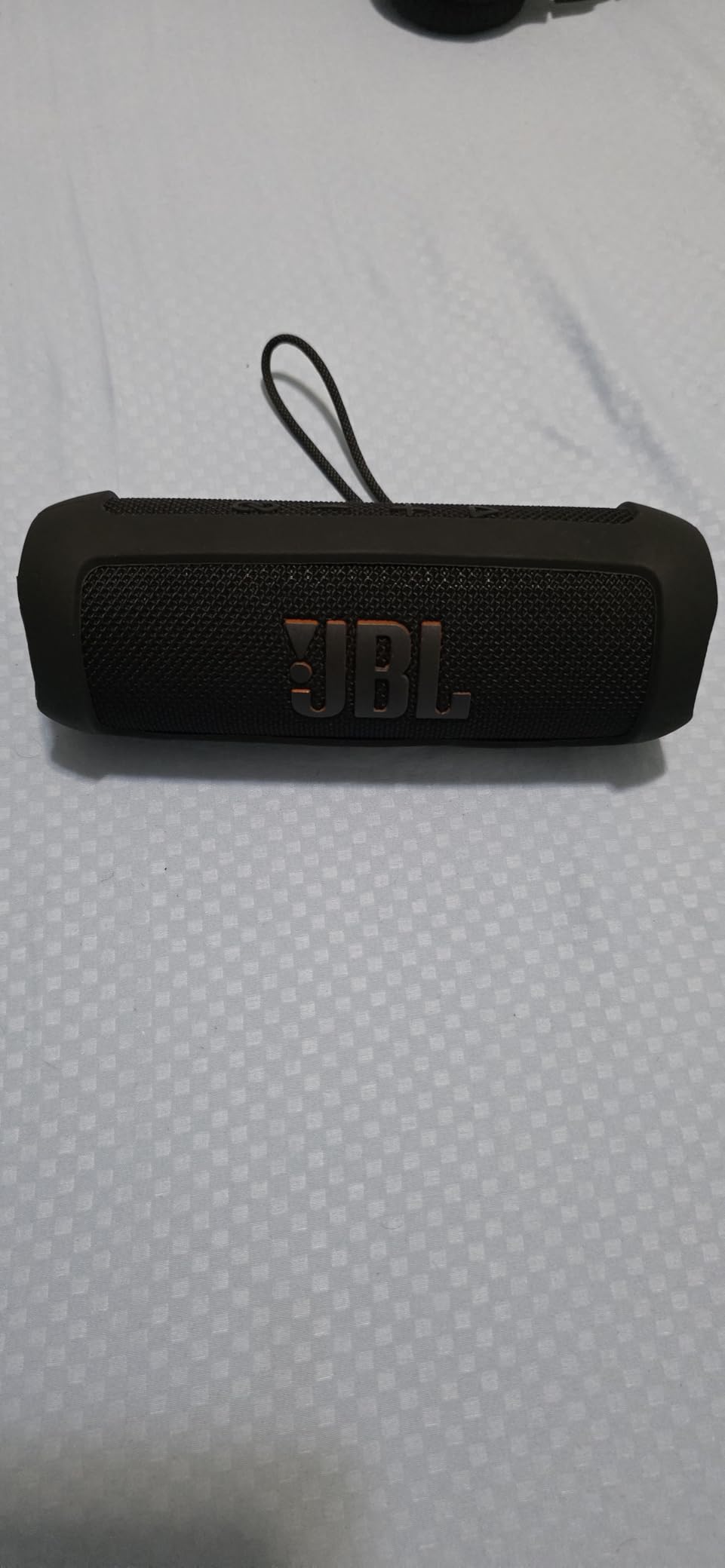 JBL Flip 6 - Portable Bluetooth Speaker, powerful sound and deep bass, IPX7 waterproof, 12 hours of playtime, JBL PartyBoost for multiple speaker pairing for home, outdoor and travel (Blue) - Customer Photo 1