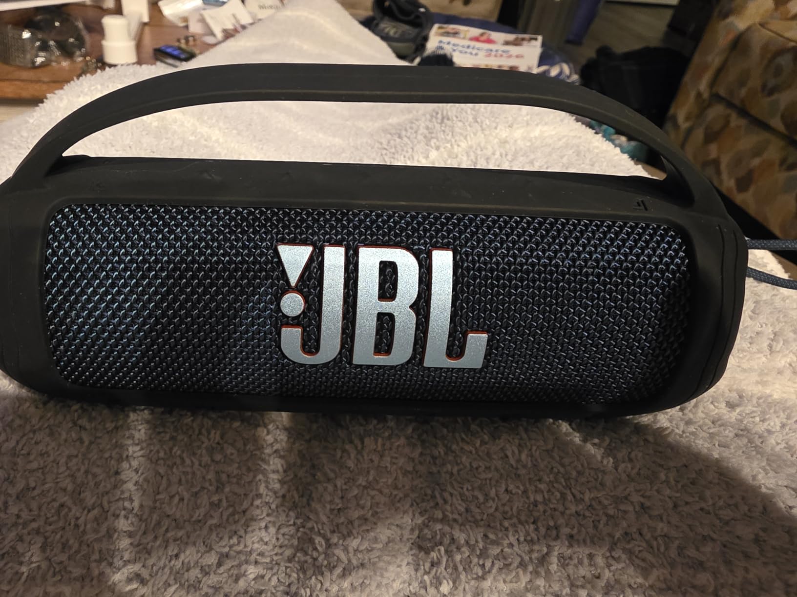 JBL Flip 6 - Portable Bluetooth Speaker, powerful sound and deep bass, IPX7 waterproof, 12 hours of playtime, JBL PartyBoost for multiple speaker pairing for home, outdoor and travel (Blue) - Customer Photo 2