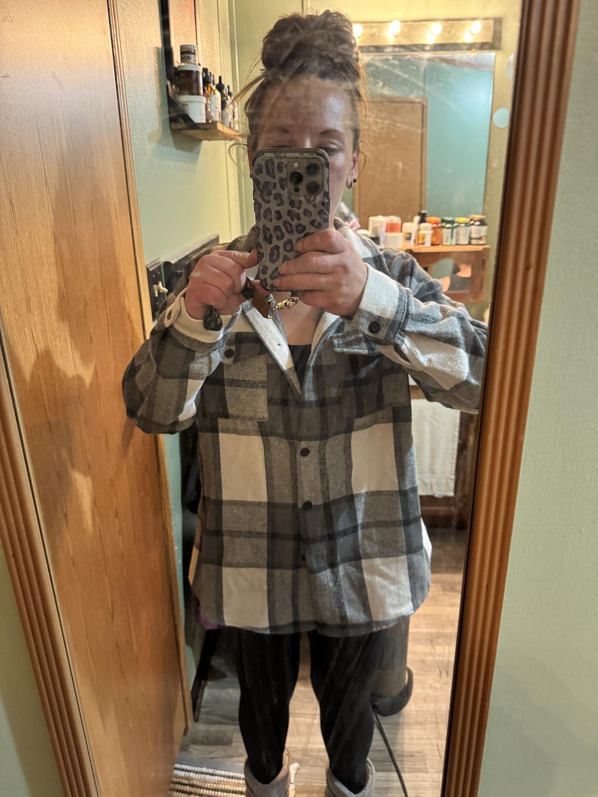 AUTOMET Womens Fall Outfits Fashion Clothes Shackets Flannel Plaid Button Down Long Sleeve Shirts Jackets Customer Review AUTOMET Womens Fall Outfits Fashion Clothes Shackets Flannel Plaid Button Down Long Sleeve Shirts Jackets - Customer Photo 3