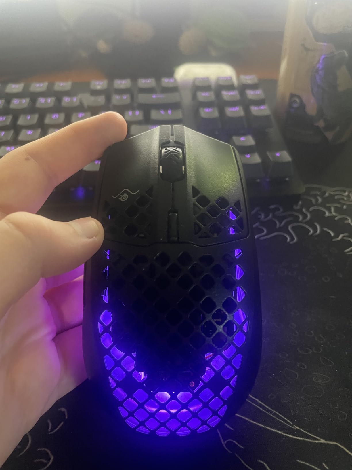 SteelSeries Aerox 3 Wireless - Holey RGB Gaming Mouse - Ultra-lightweight Water Resistant Design - 18K DPI TrueMove Air Optical Sensor- Onyx - Customer Photo 1