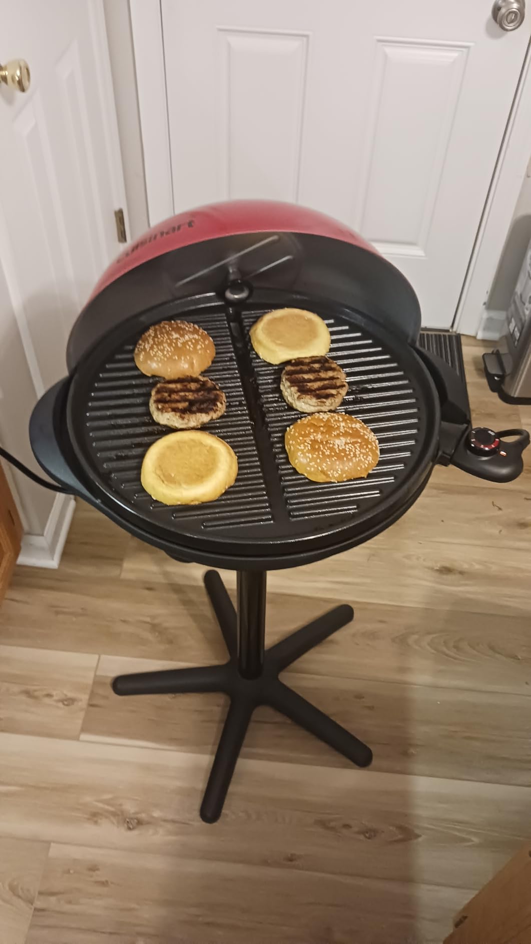 Cuisinart Indoor/Outdoor Electric Grill, 2-in-1 Portable BBQ with Nonstick Cooking Surface, Electric Grill Outdoor with Adjustable Heat, Stand/Tabletop Options for Cookouts, Barbecues, Small Spaces - Customer Photo 1