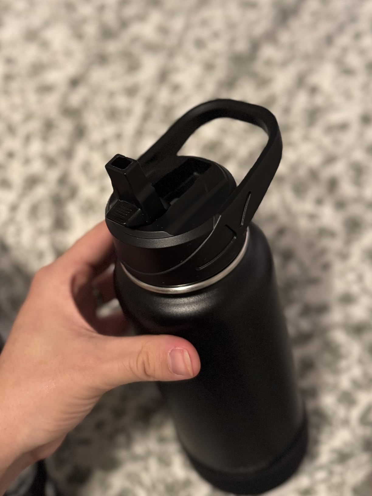 CIVAGO 32 oz Insulated Water Bottle With Straw, Stainless Steel Sports Water Cup Flask with 3 Lids (Straw, Spout and Handle Lid), Wide Mouth Travel Thermal Mug, Black Customer Review CIVAGO 32 oz Insulated Water Bottle With Straw, Stainless Steel Sports Water Cup Flask with 3 Lids (Straw, Spout and Handle Lid), Wide Mouth Travel Thermal Mug, Black - Customer Photo 1