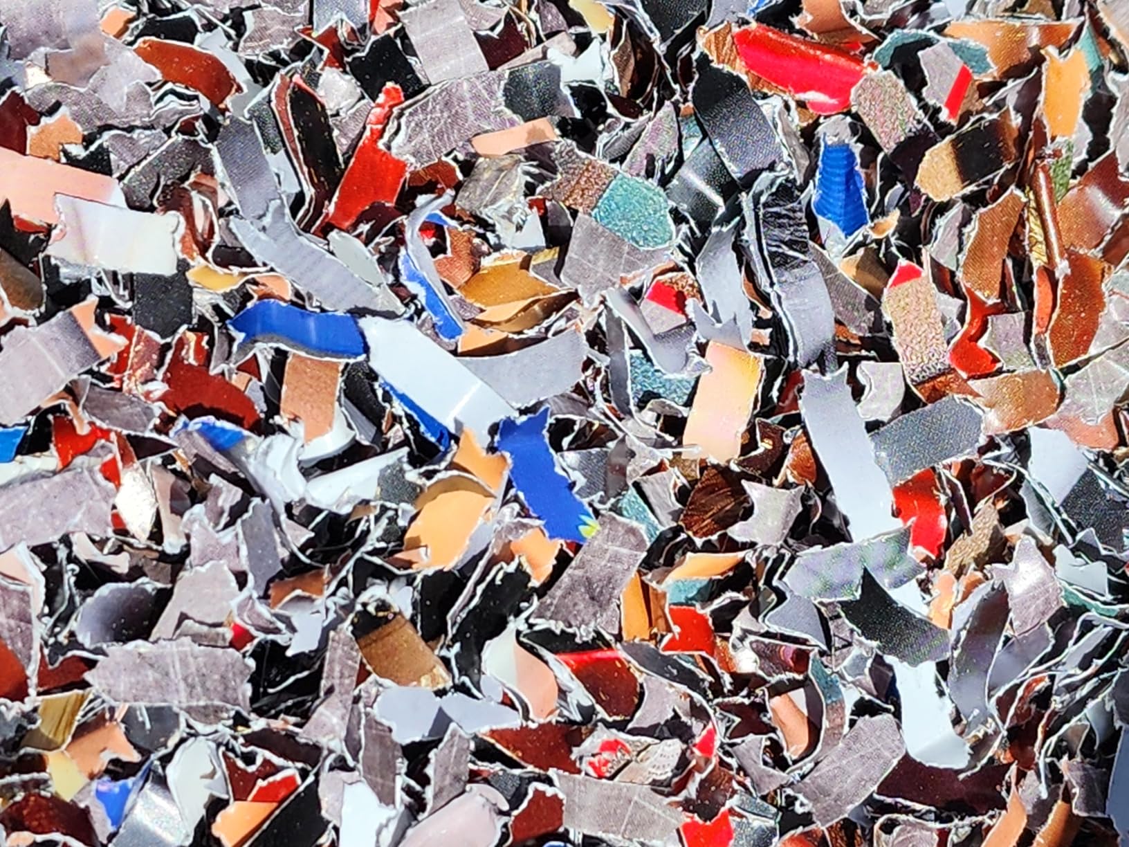 Bonsaii 10-Sheet Cross Cut Paper Shredder, 5.5 Gal Home Office Heavy Duty Shredder for Credit Card, Staple, Clip with Transparent Window(C209-D) - Customer Photo 2