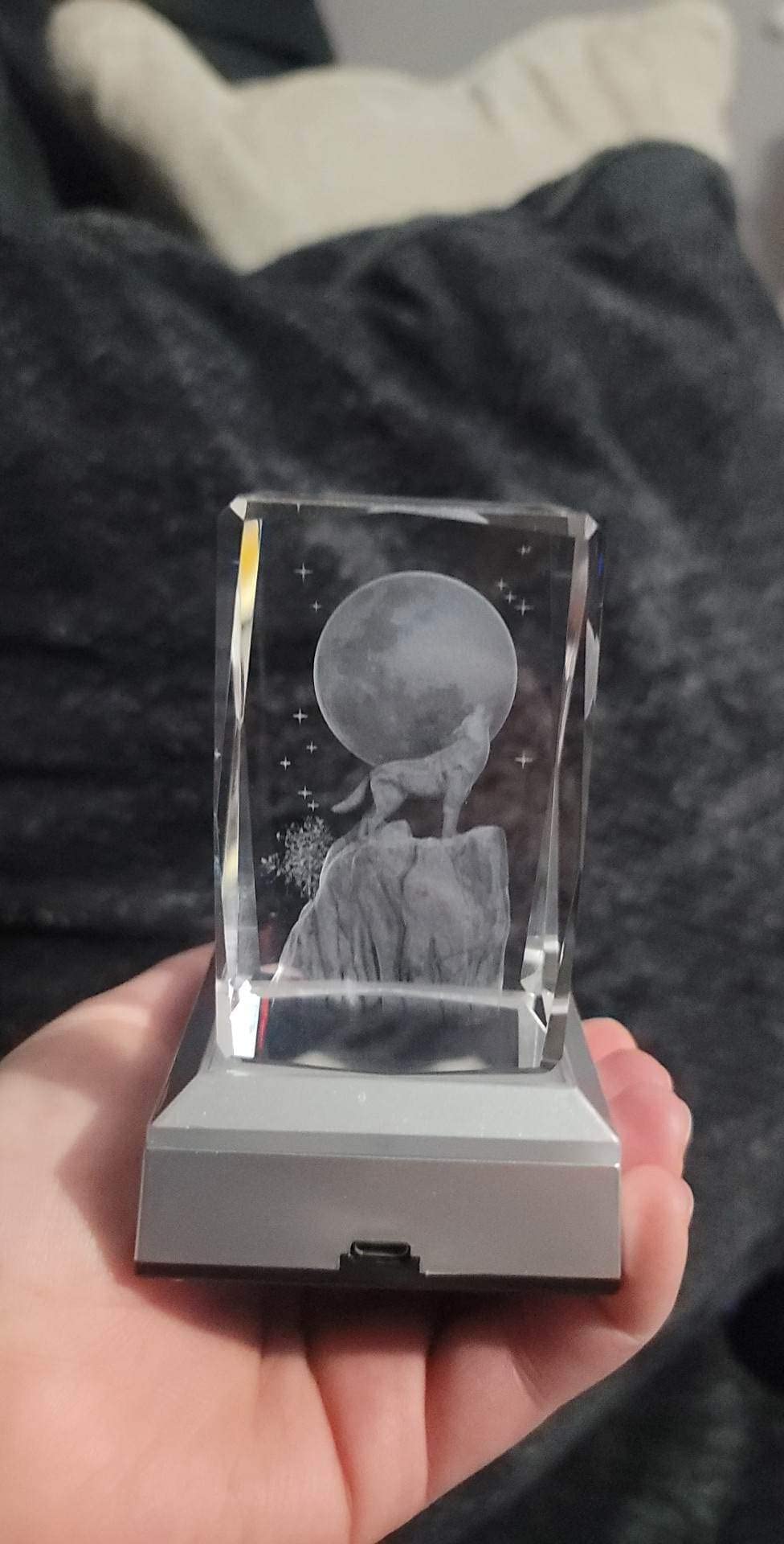 YWHL Crystal Hummingbird Gifts for Women Man, Laser Engraved 3D Hummingbird Figurines for Animal Lovers, Hummingbirds Decor for Home Party - Customer Photo 1