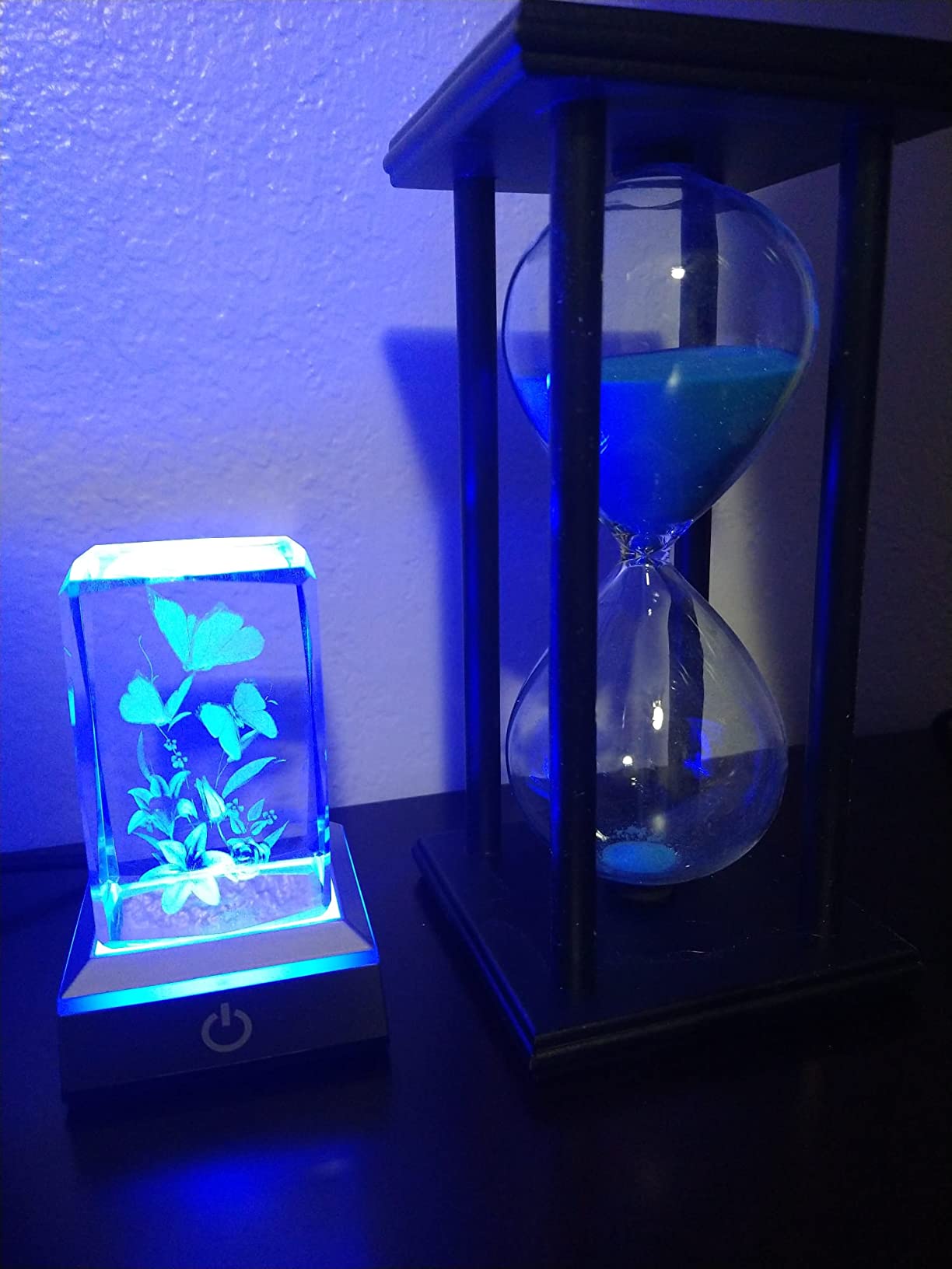 YWHL Crystal Hummingbird Gifts for Women Man, Laser Engraved 3D Hummingbird Figurines for Animal Lovers, Hummingbirds Decor for Home Party - Customer Photo 2