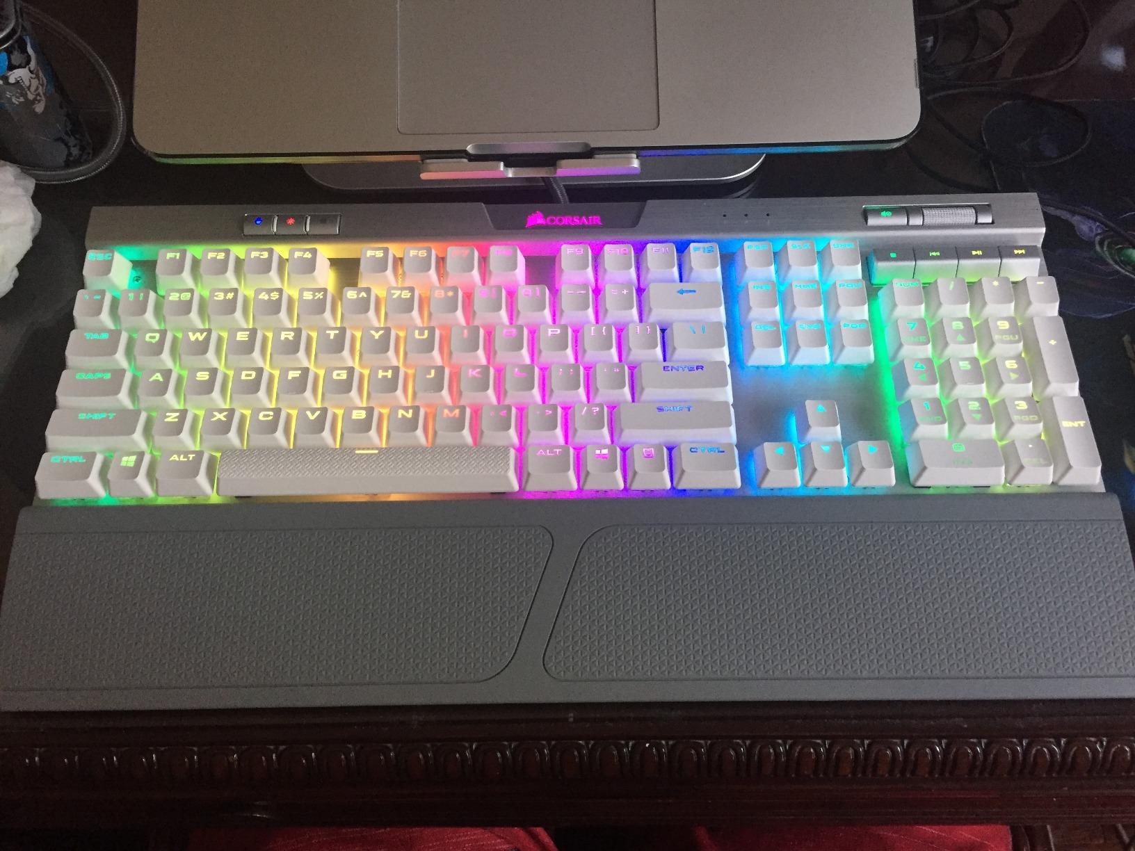 CORSAIR K70 RGB PRO Mechanical Wired Gaming Keyboard – Cherry MX Red Linear Switches, SOCD, PBT Double-Shot Keycaps, 8000Hz Hyper-Polling, NKRO, Anti-Ghosting, Tournament Switch, QWERTY NA – Black - Customer Photo 3