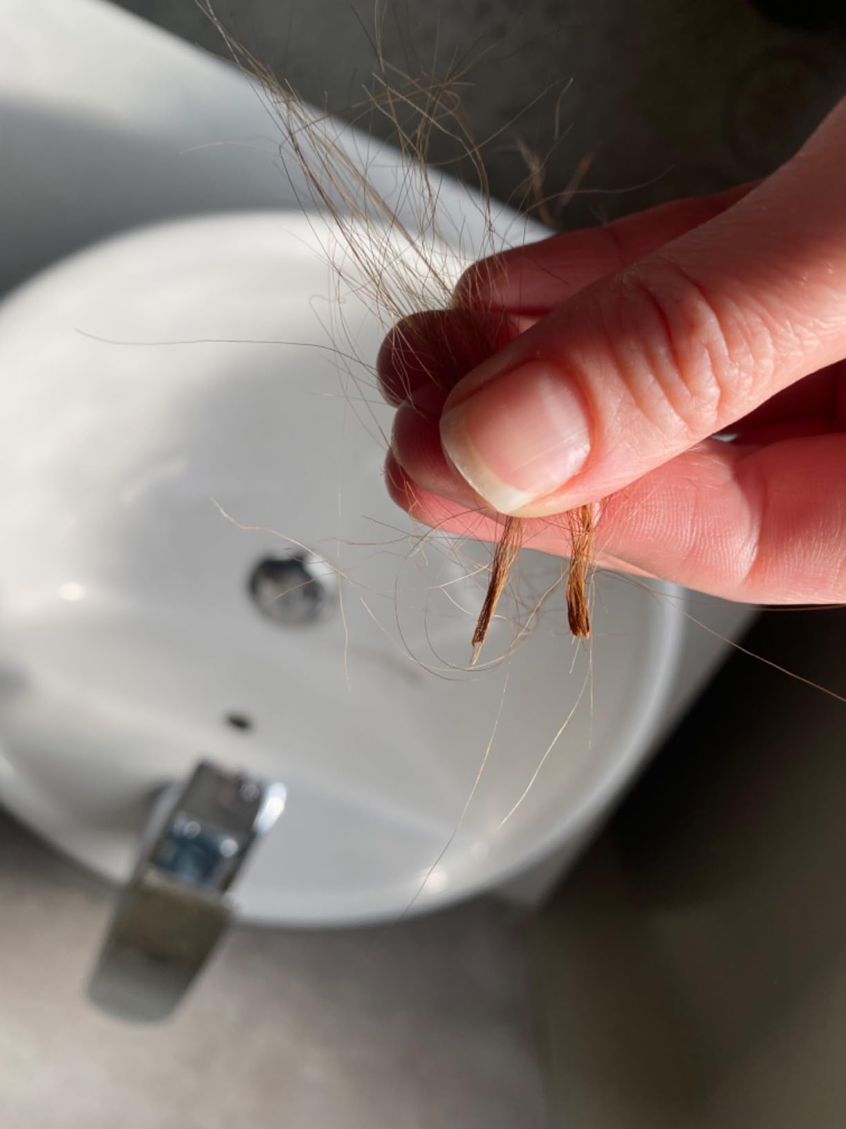 Flower Beauty Ceramic Styling Iron - Versatile Hair Tool Straightens, Curls & Adds Waves with 4 Adjustable Heat Settings - Crease-Free Styling - For All Hair Types Customer Review Flower Beauty Ceramic Styling Iron - Versatile Hair Tool Straightens, Curls & Adds Waves with 4 Adjustable Heat Settings - Crease-Free Styling - For All Hair Types - Customer Photo 2