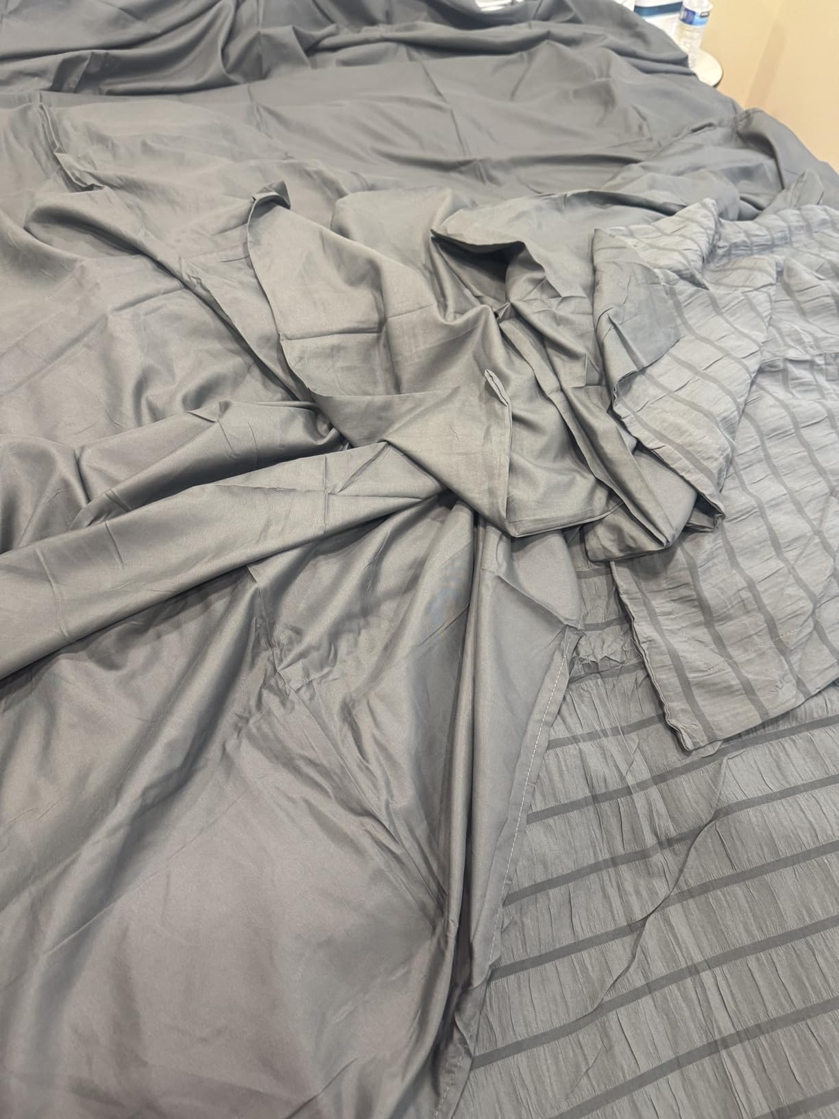 BEDELITE Queen Comforter Set 7 Pieces Bed in A Bag - Soft Microfiber Reversible Black Bed Set with Comforters, Sheets, Pillowcases & Shams, Cozy Luxury Bedding Sets for All Season - Customer Photo 2