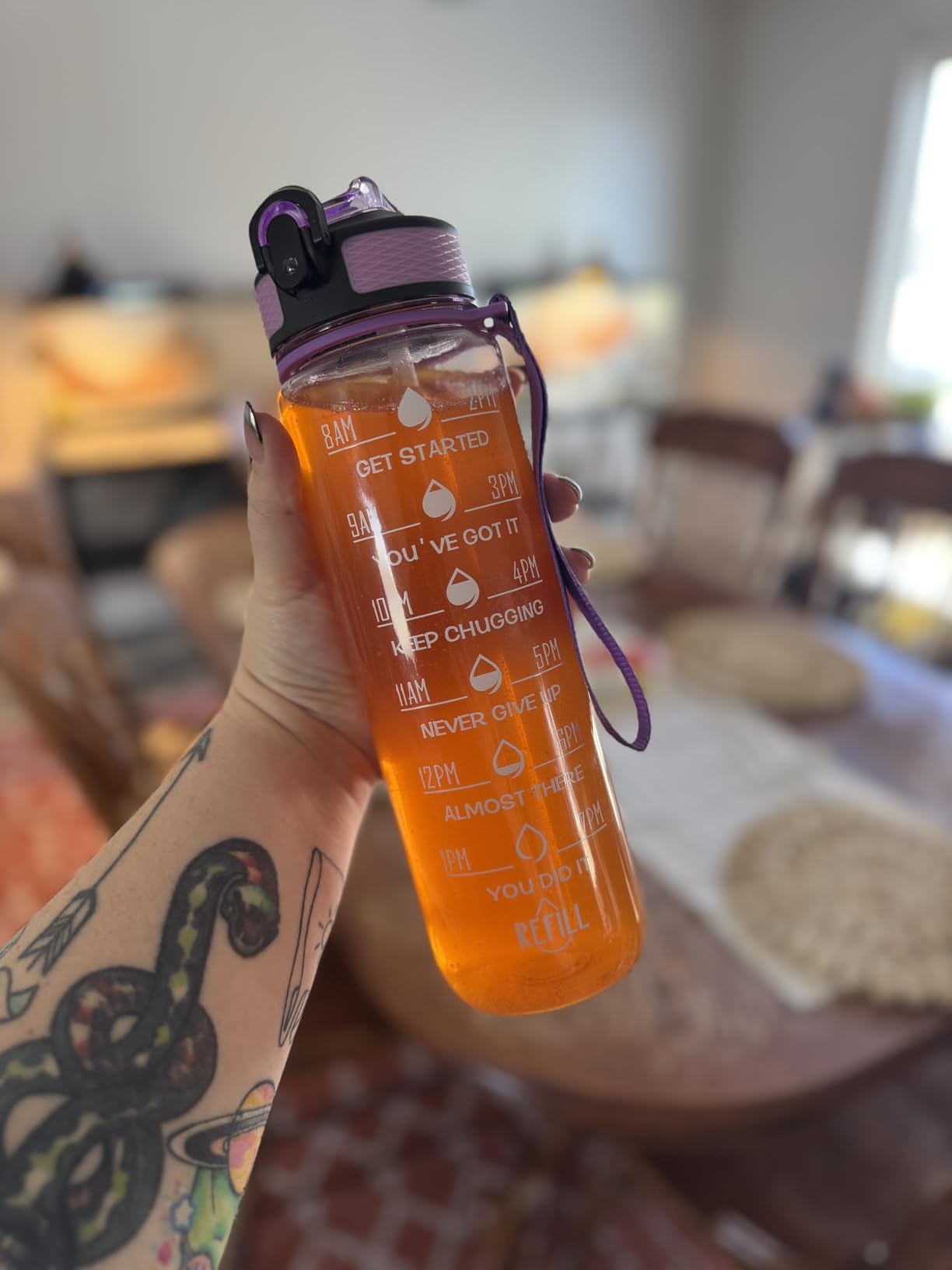 Hyeta 32 oz Water Bottles with Times to Drink and Straw, Motivational Water Bottle with Time Marker, Leakproof, Drinking Sports Water Bottle for Fitness, Gym and Outdoor Customer Review Hyeta 32 oz Water Bottles with Times to Drink and Straw, Motivational Water Bottle with Time Marker, Leakproof, Drinking Sports Water Bottle for Fitness, Gym and Outdoor - Customer Photo 1