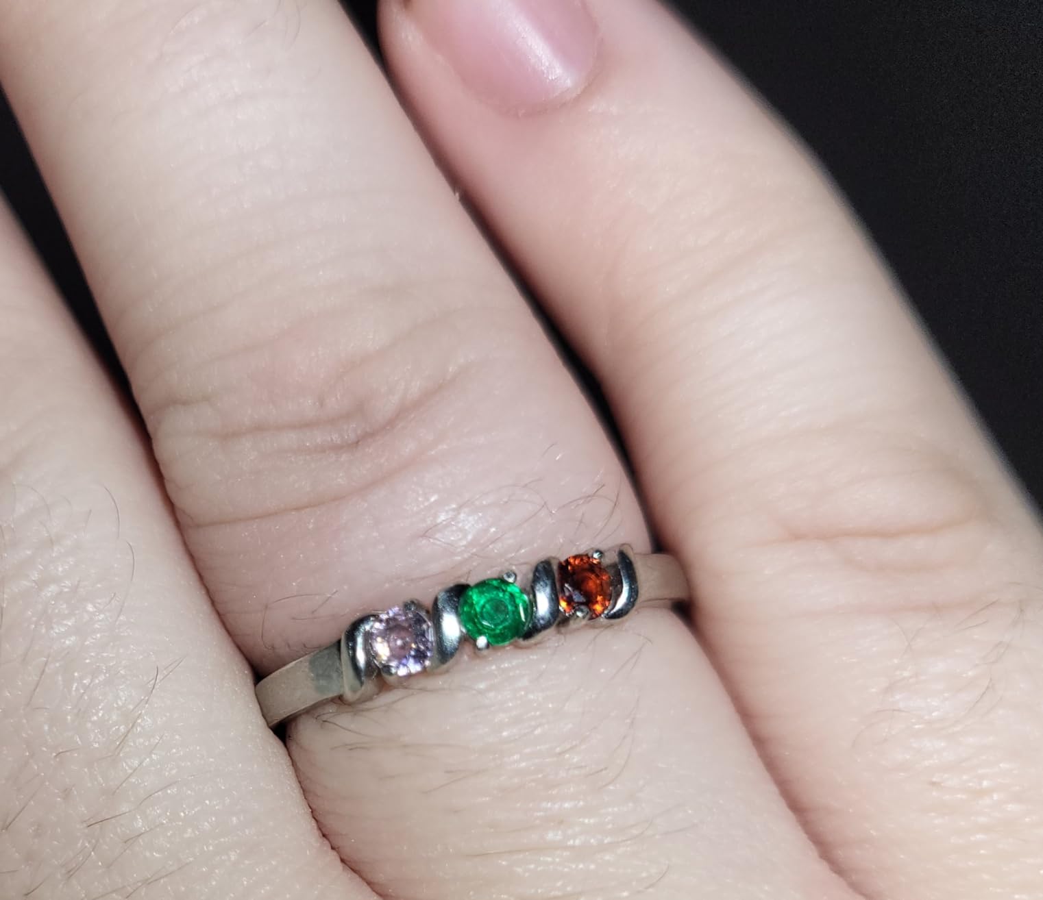 Custom4U Personalized Mothers Ring with 1-5 Birthstones Names Engraved 925 Sterling Silver/14K White Gold Plated Birthstone Rings for Women Promise Ring Birthday Jewelry Gifts for Mom Grandmother Wife - Customer Photo 5