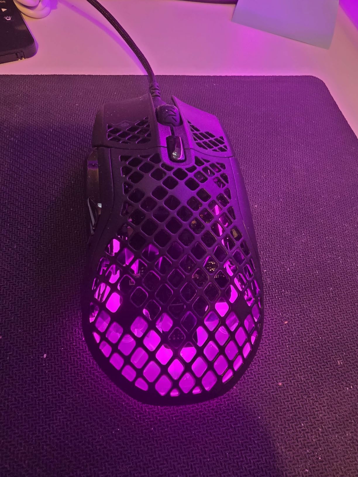 SteelSeries Aerox 5 - Holey RGB Gaming Mouse - Ultra-lightweight Water Resistant Design - 18K DPI TrueMove Air Optical Sensor - Customer Photo 1