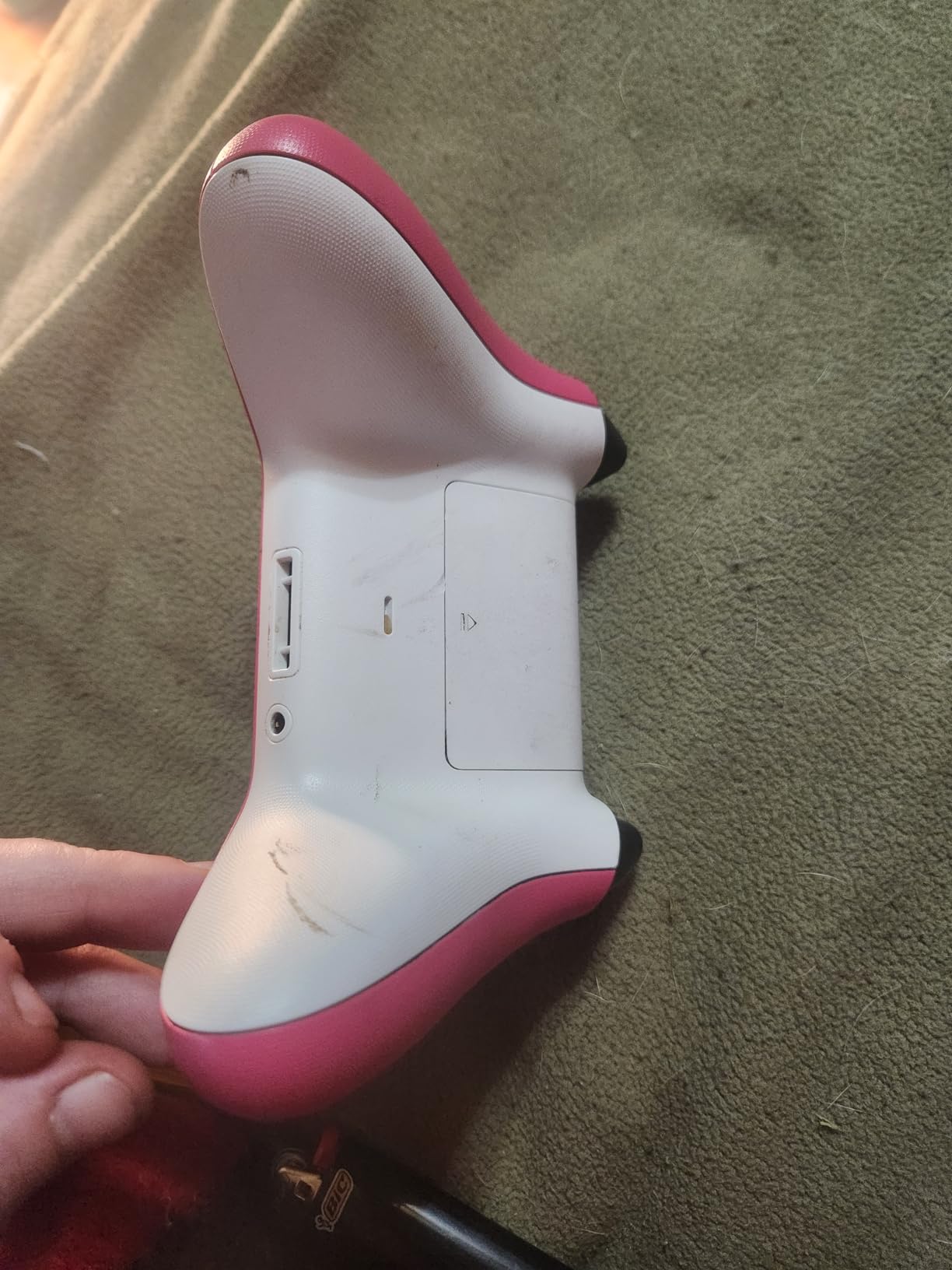 Xbox Core Wireless Gaming Controller – Deep Pink Series X|S, One, Windows PC, Android, and iOS - Customer Photo 2