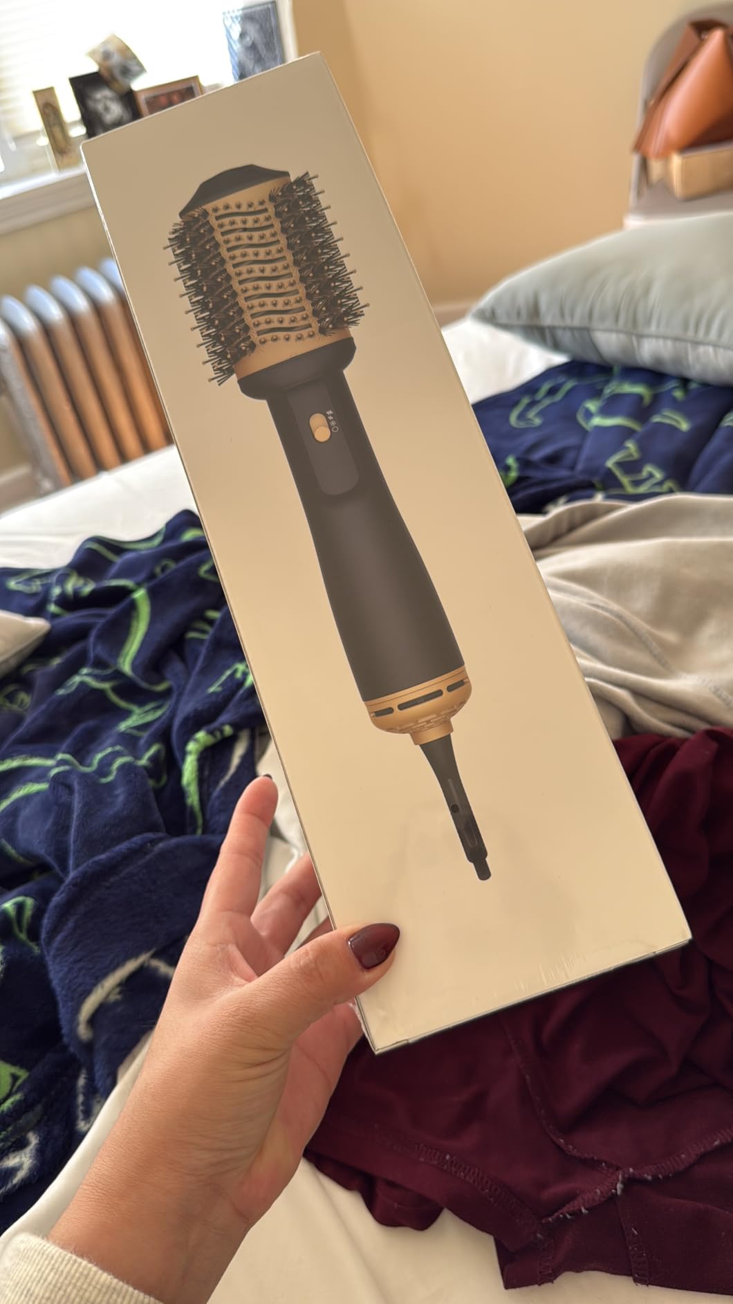 Hair Dryer Brush Blow Dryer Brush in One, 4 in 1 Hair Dryer and Styler Volumizer with Oval Barrel, Professional Salon Hot Air Brush for All Hair Types, Gold - Customer Photo 2