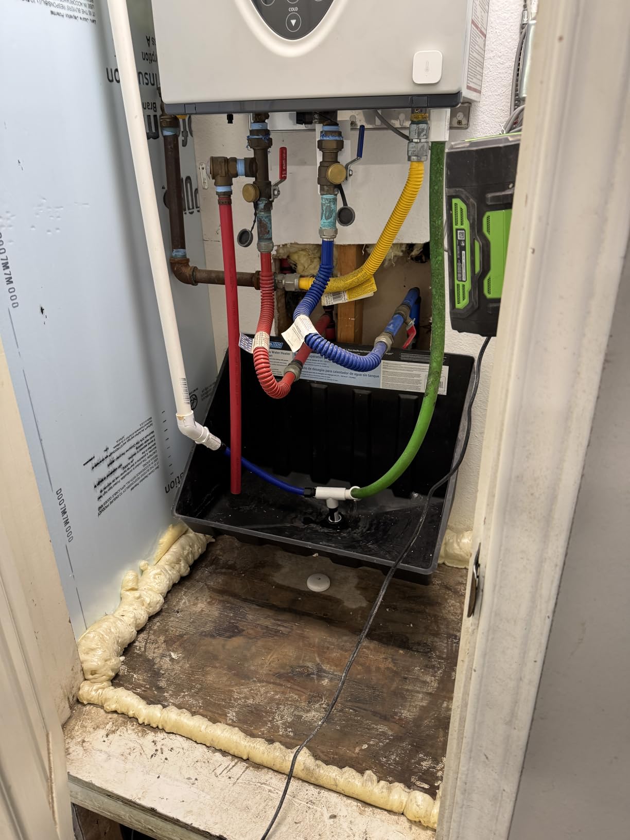 Aqara Water Leak Sensor 3 Pack, Zigbee Wireless Water Leak Detector for Alarm System and Smart Home Automation, Requires AQARA HUB, App Notifications, for Kitchen, Bathroom, Basement, Works with IFTTT Customer Review Aqara Water Leak Sensor 3 Pack, Zigbee Wireless Water Leak Detector for Alarm System and Smart Home Automation, Requires AQARA HUB, App Notifications, for Kitchen, Bathroom, Basement, Works with IFTTT - Customer Photo 1